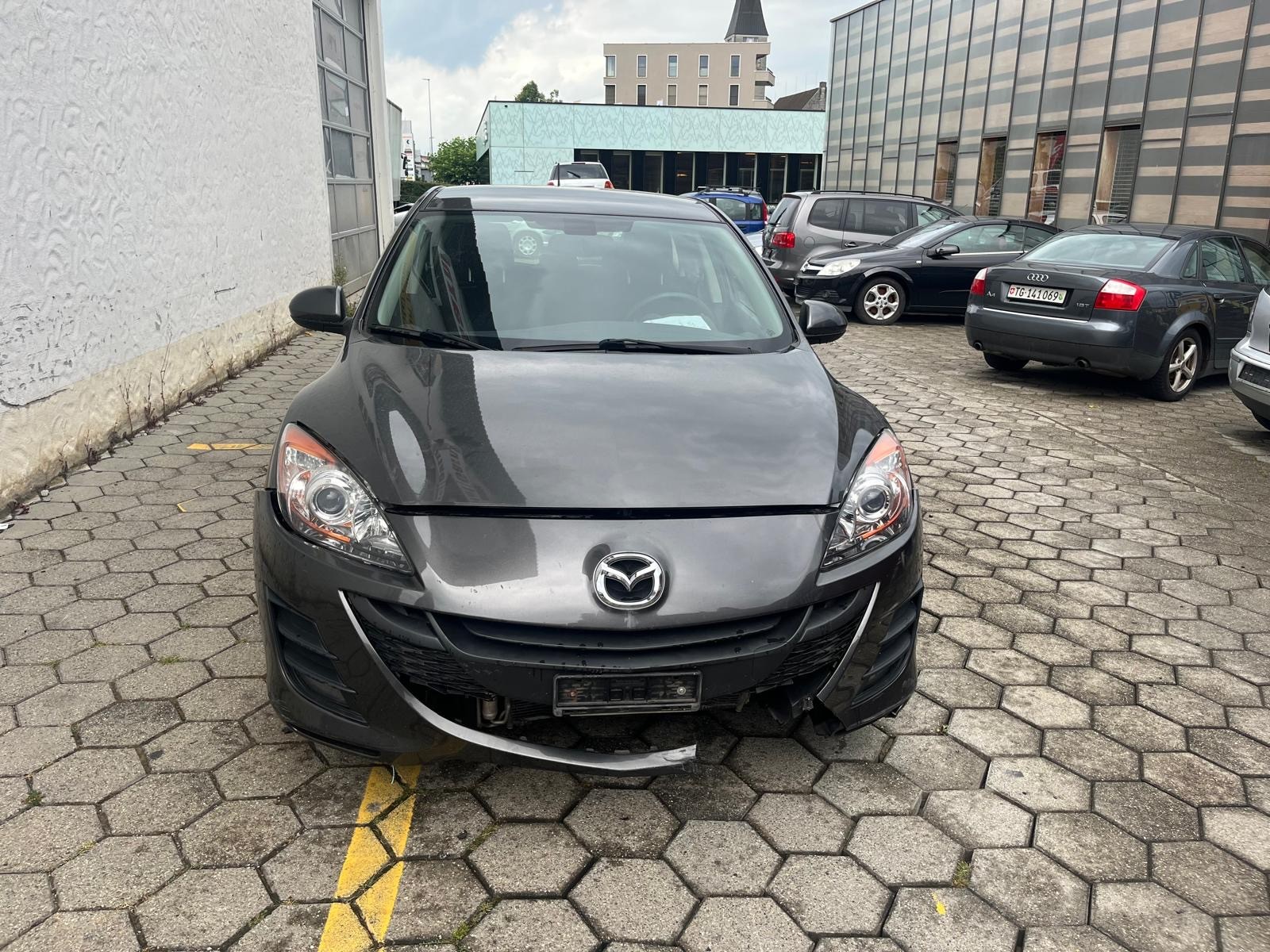 MAZDA 3 1.6 16V Confort