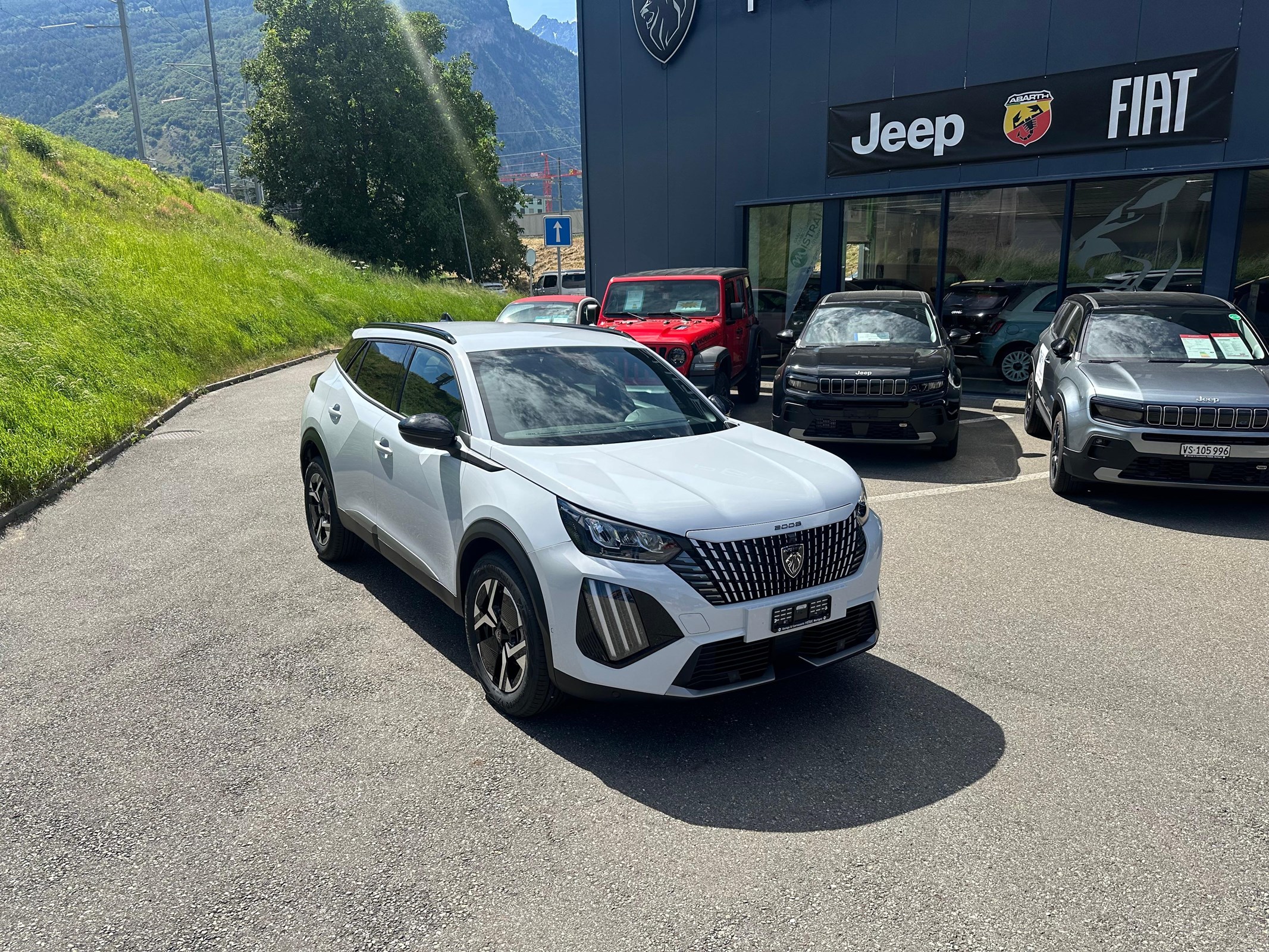 PEUGEOT 2008 1.2 PureTech 130 Allure Premium