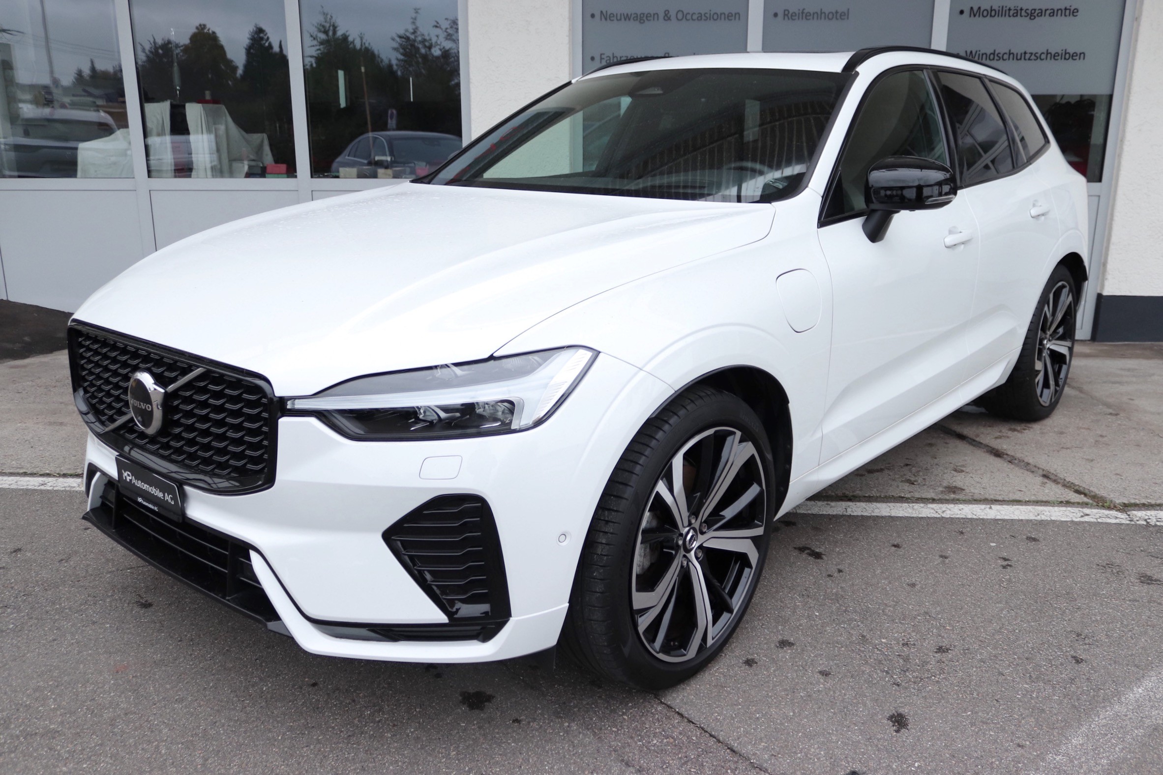 VOLVO XC60 T6 eAWD R-Design Geartronic