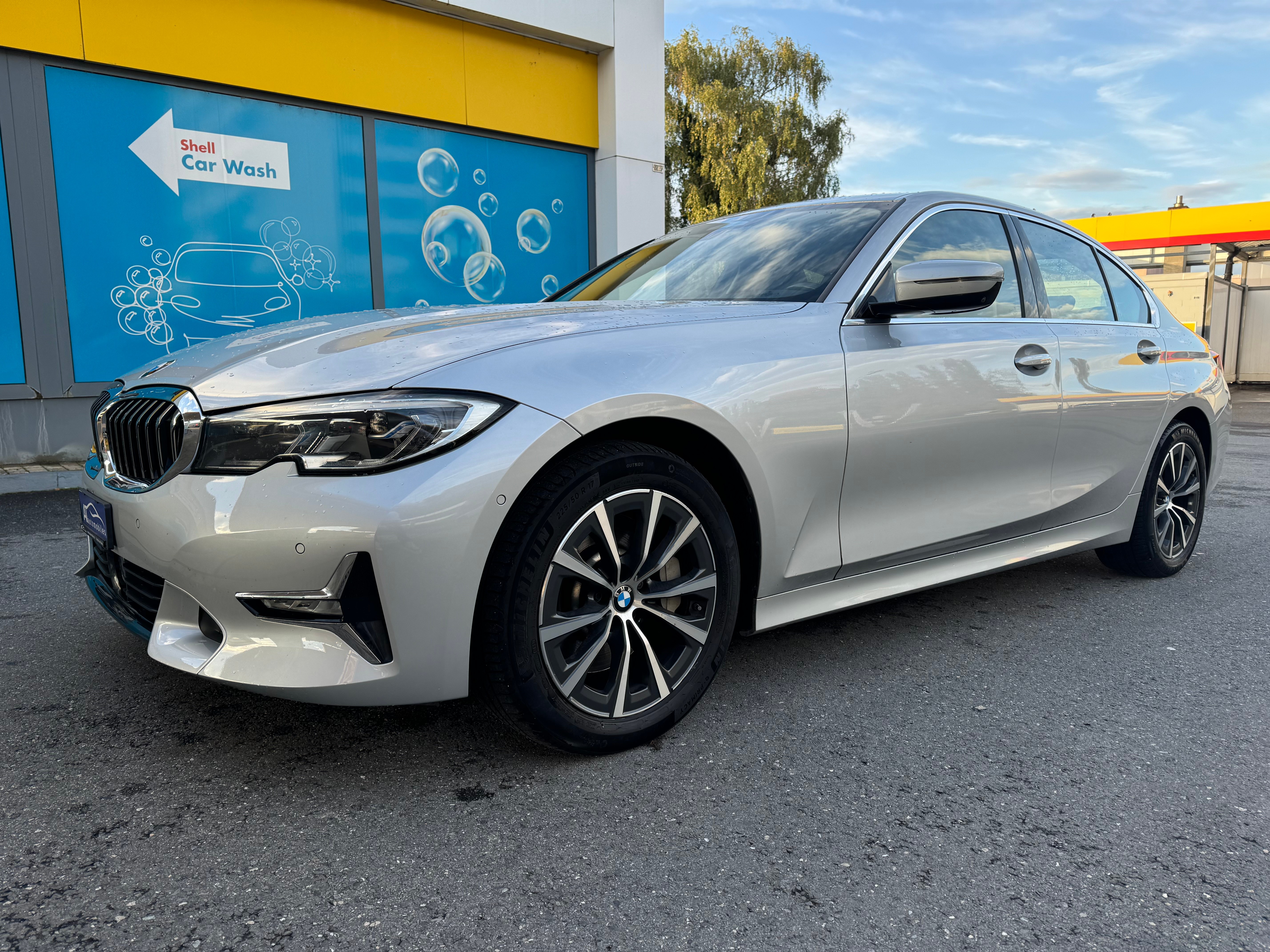 BMW 330i xDrive Steptronic Luxury Line