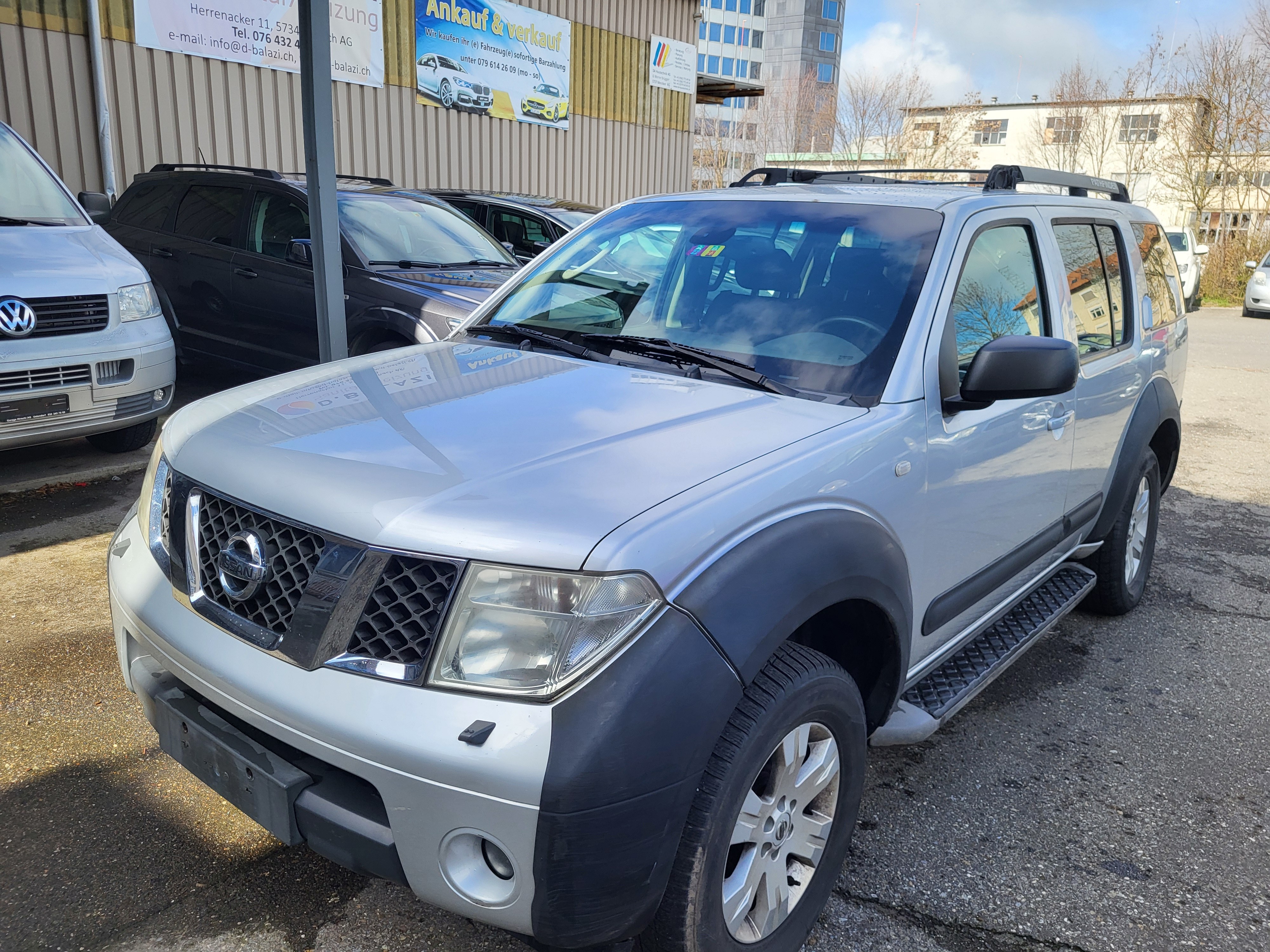 NISSAN Pathfinder 2.5 dCi LE