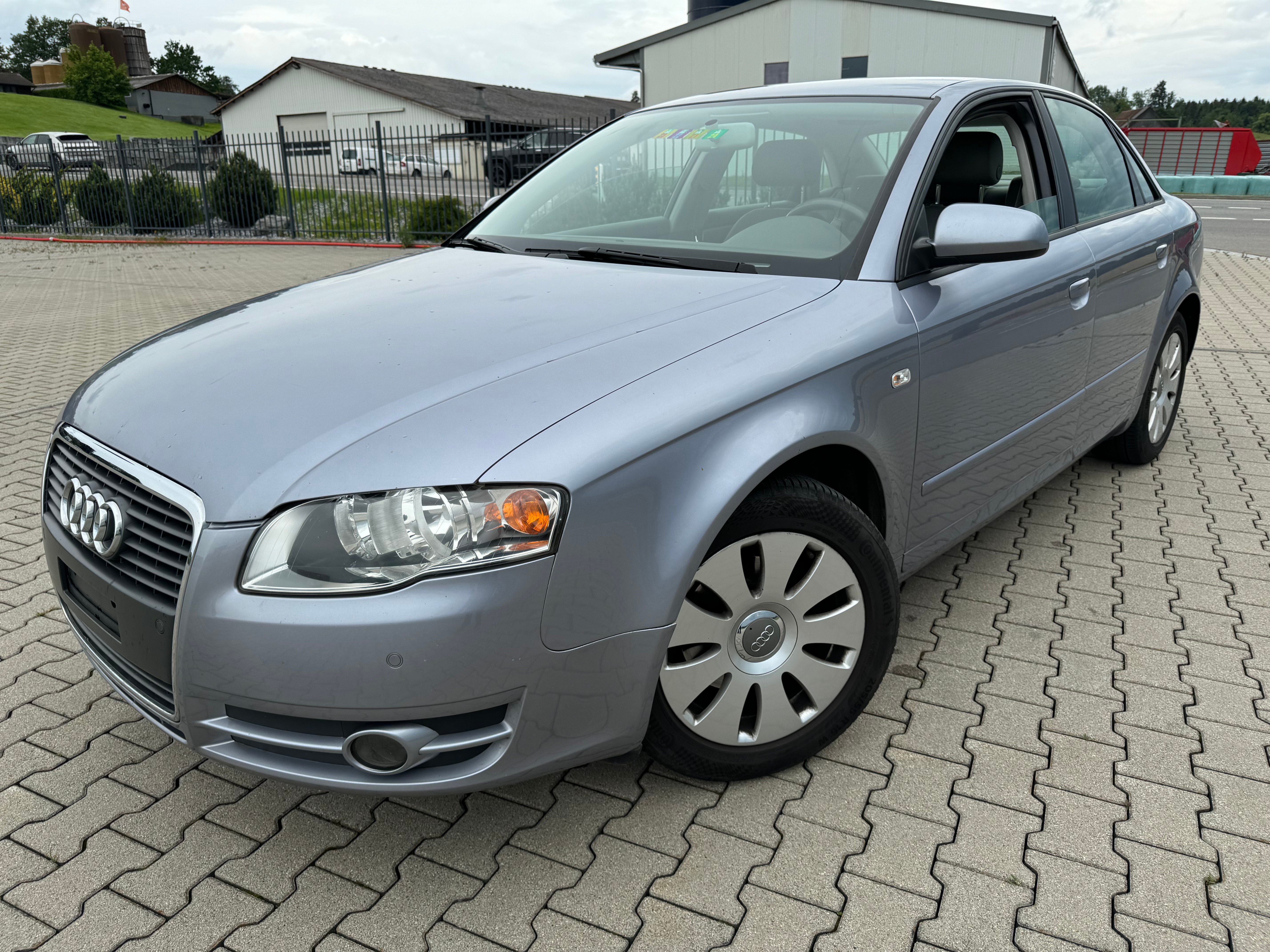 AUDI A4 2.0