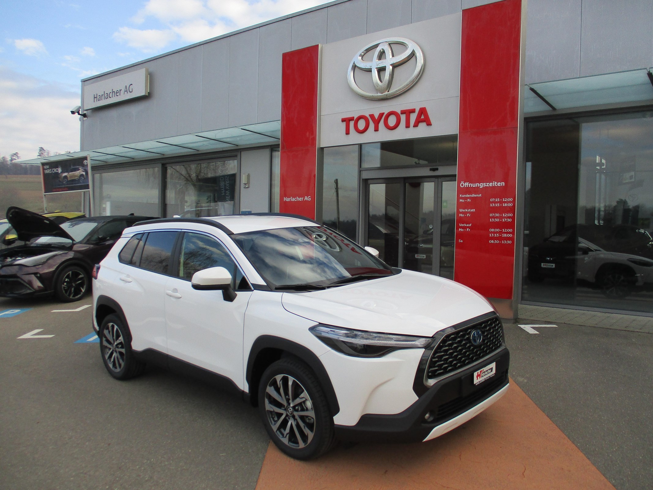 TOYOTA Corolla Cross 2.0 Trend e-CVT