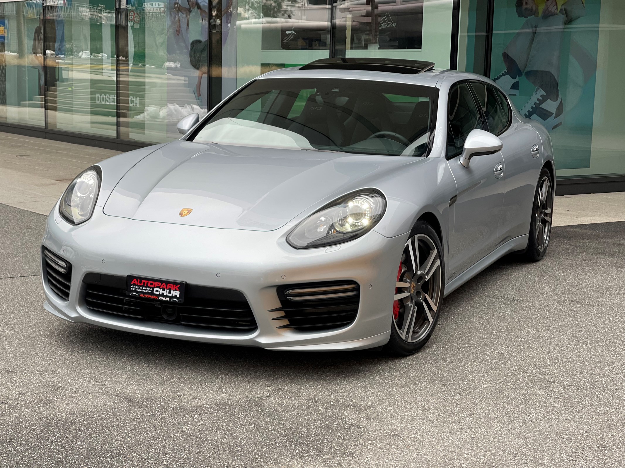 PORSCHE Panamera GTS 4.8 PDK