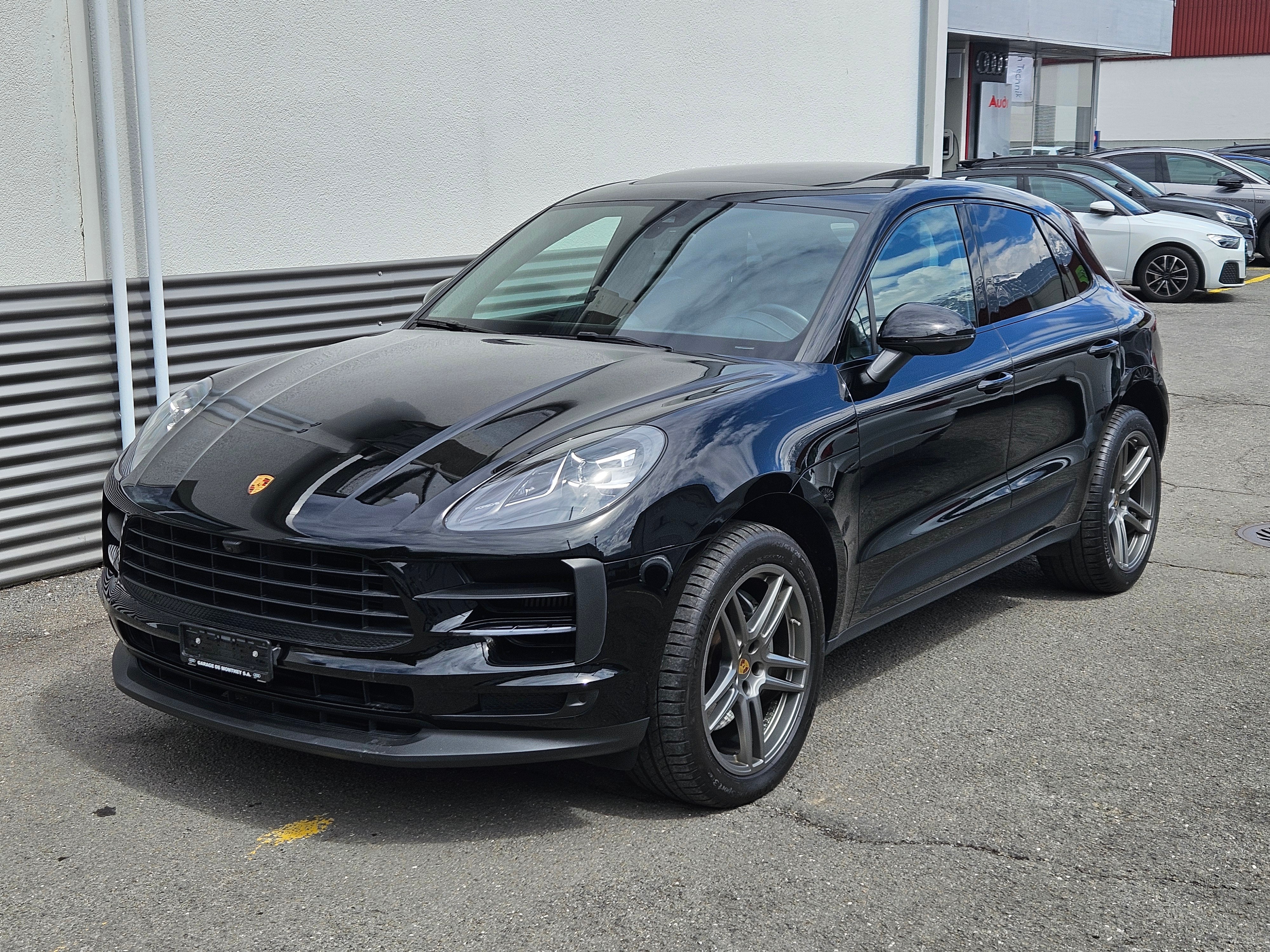 PORSCHE Macan S PDK