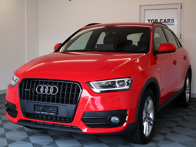 AUDI Q3 2.0 TFSI quattro S-tronic // S-Line