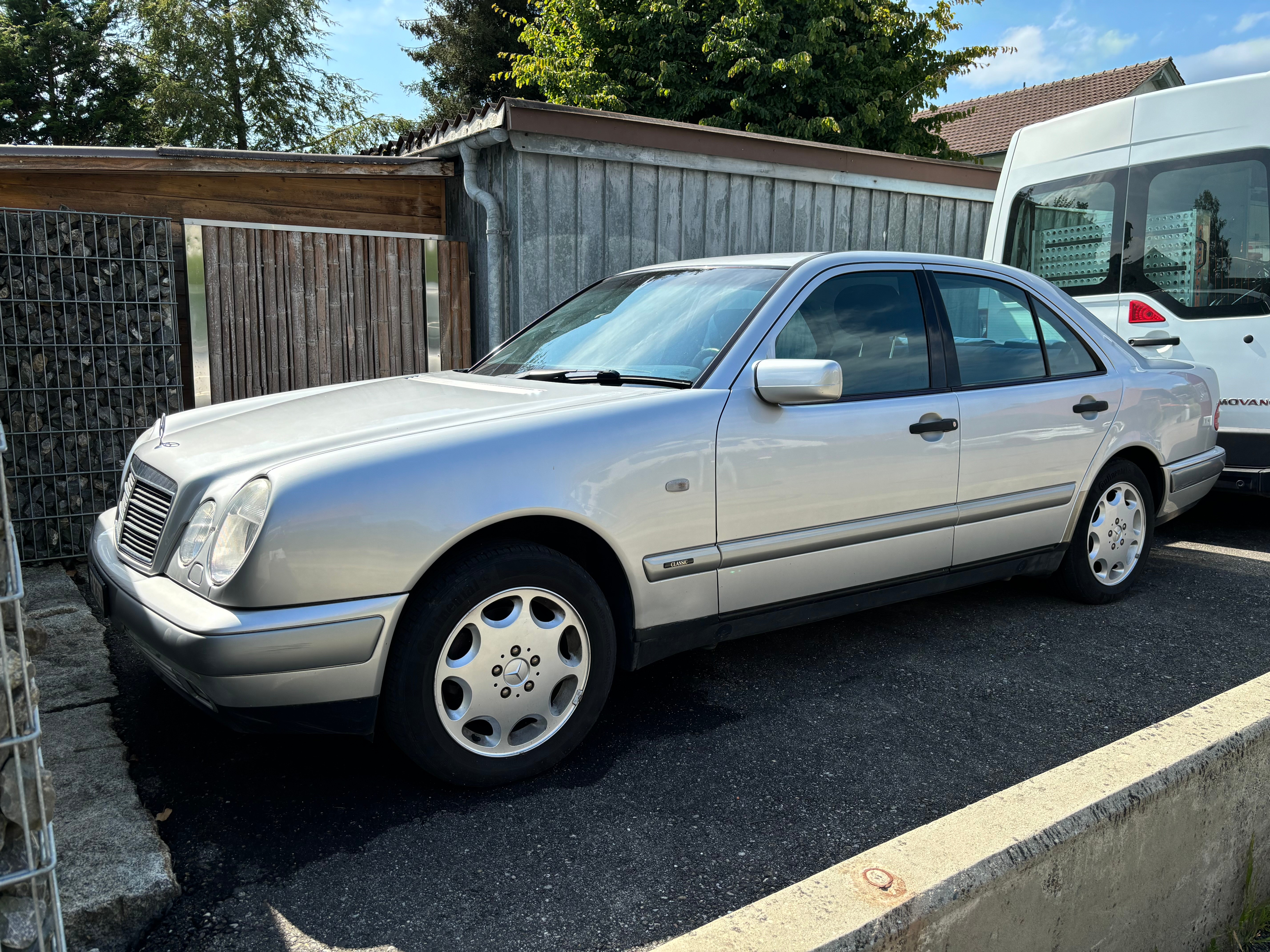 MERCEDES-BENZ E 280 Classic 4-Matic Automatic