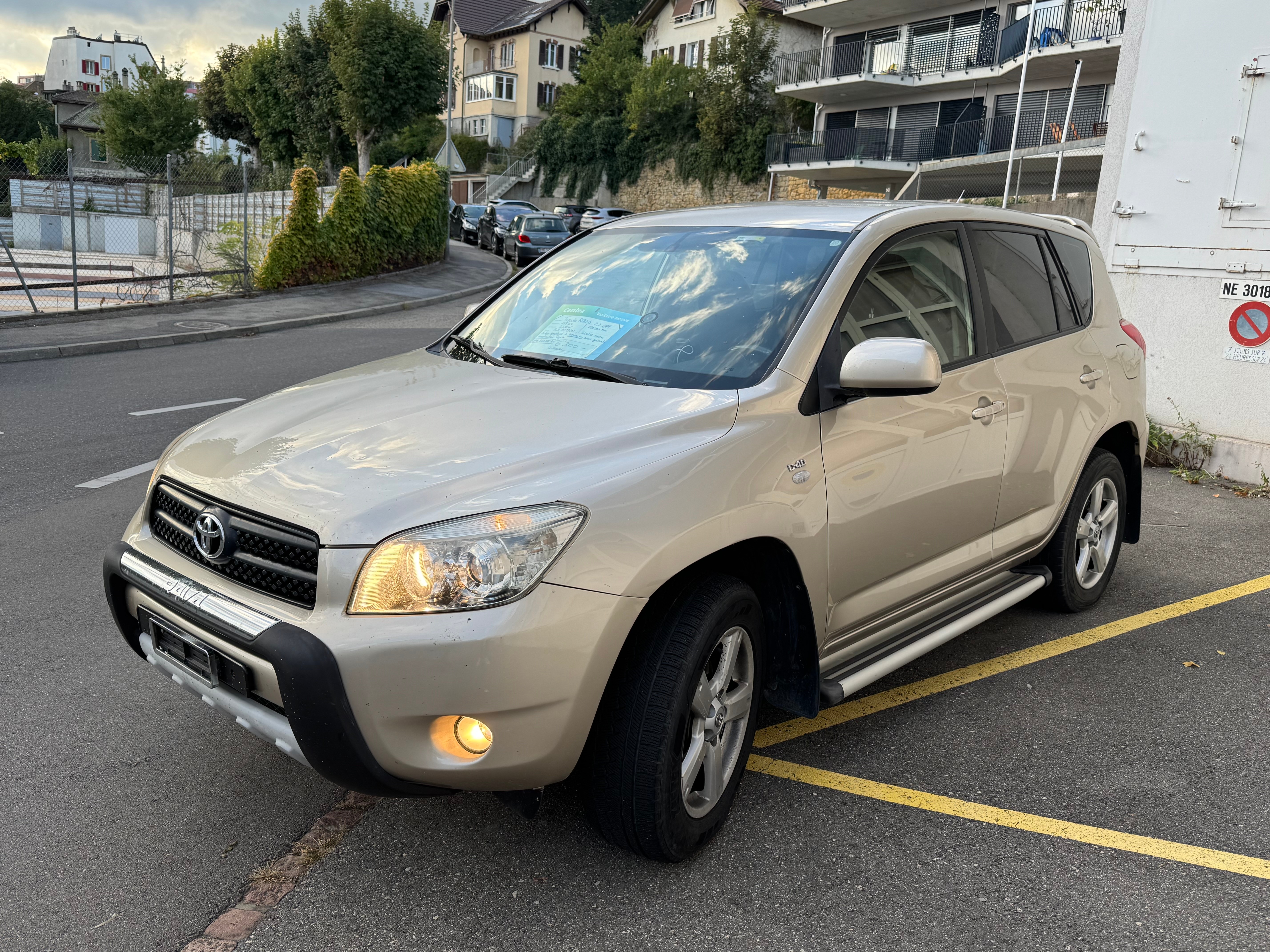 TOYOTA RAV-4 2.2D-4 D Linea Luna