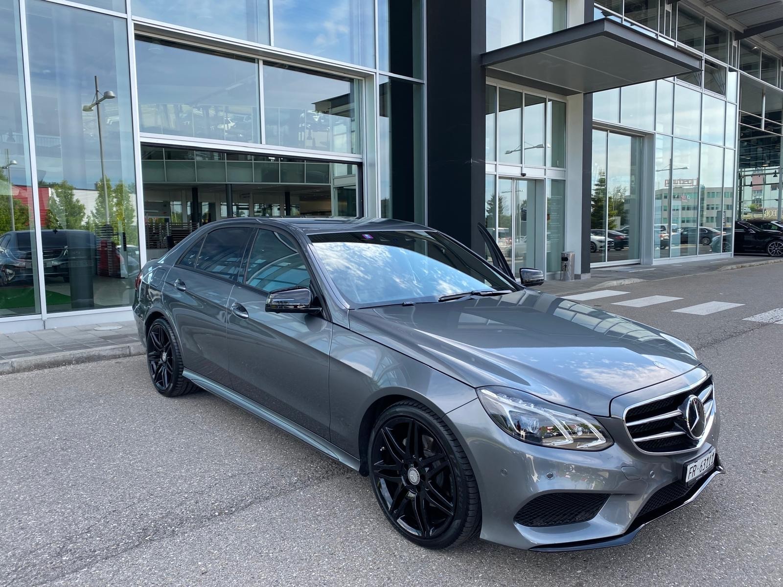 MERCEDES-BENZ E 220 BlueTEC Avantgarde 4Matic 7G-Tronic