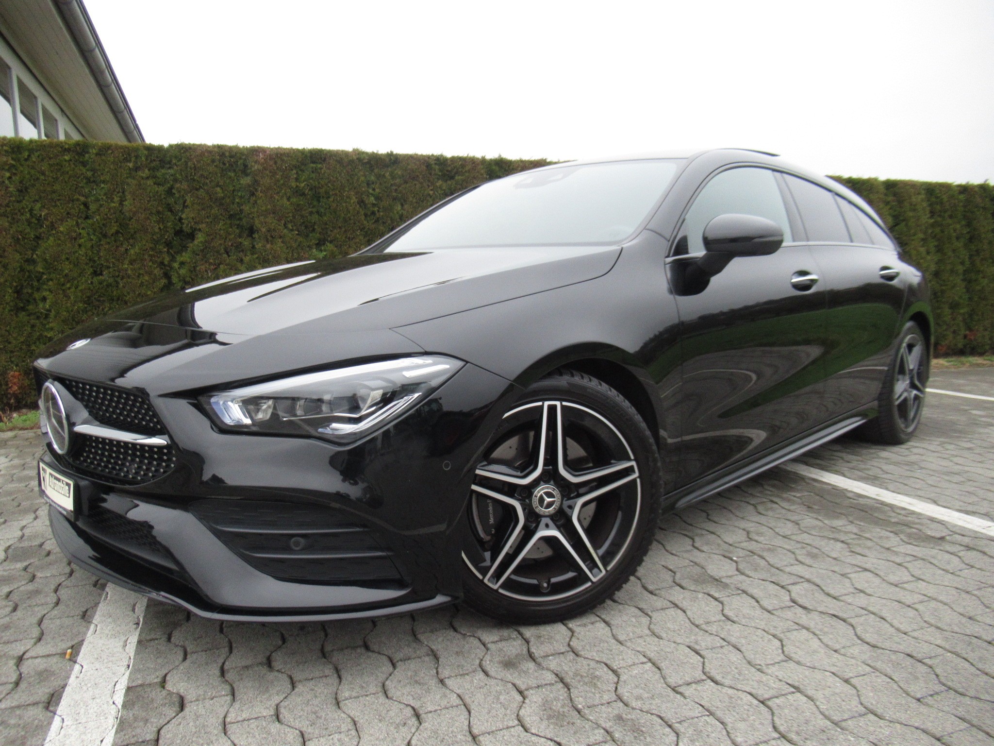 MERCEDES-BENZ CLA Shooting Brake 200 AMG Line 7G-DCT