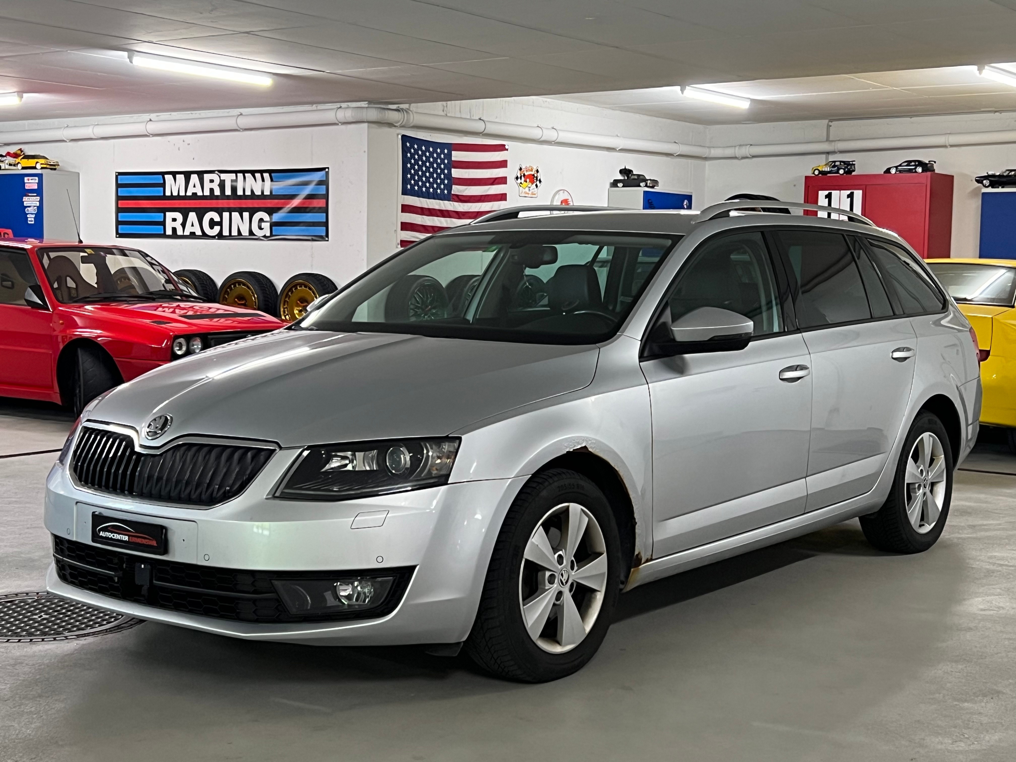 SKODA Octavia Combi 2.0 TDI Elegance 4x4