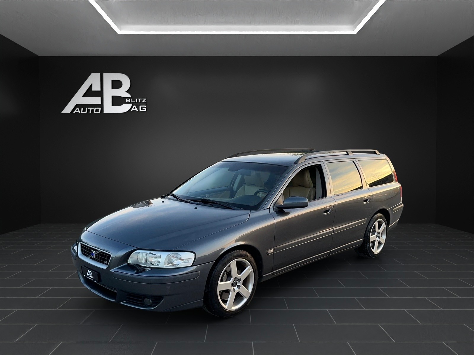 VOLVO V70 R AWD