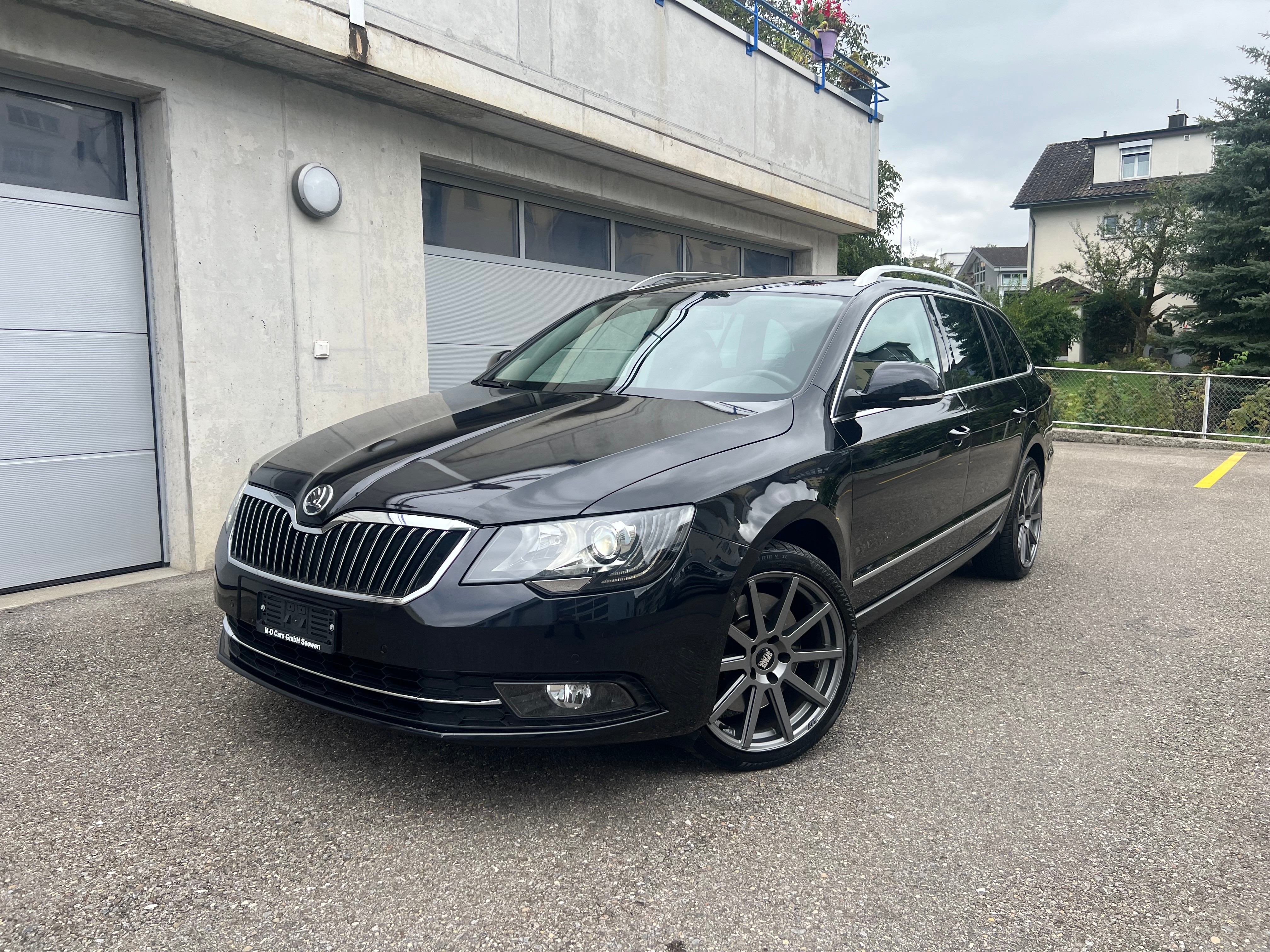 SKODA Superb Combi 3.6 FSI Laurin & Klement 4x4 DSG