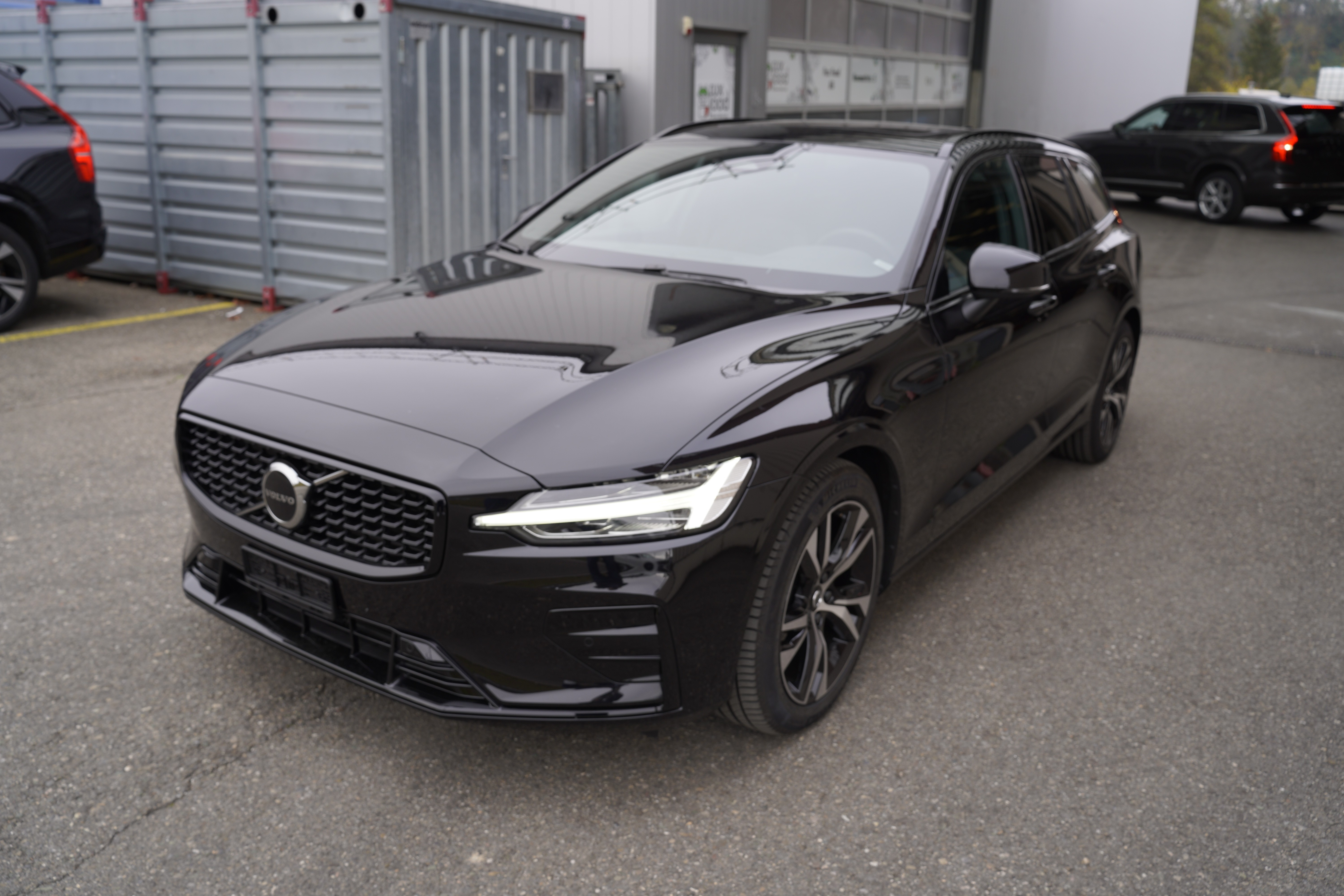 VOLVO V60 B4 Diesel Mild Hybrid Plus Dark Geartronic