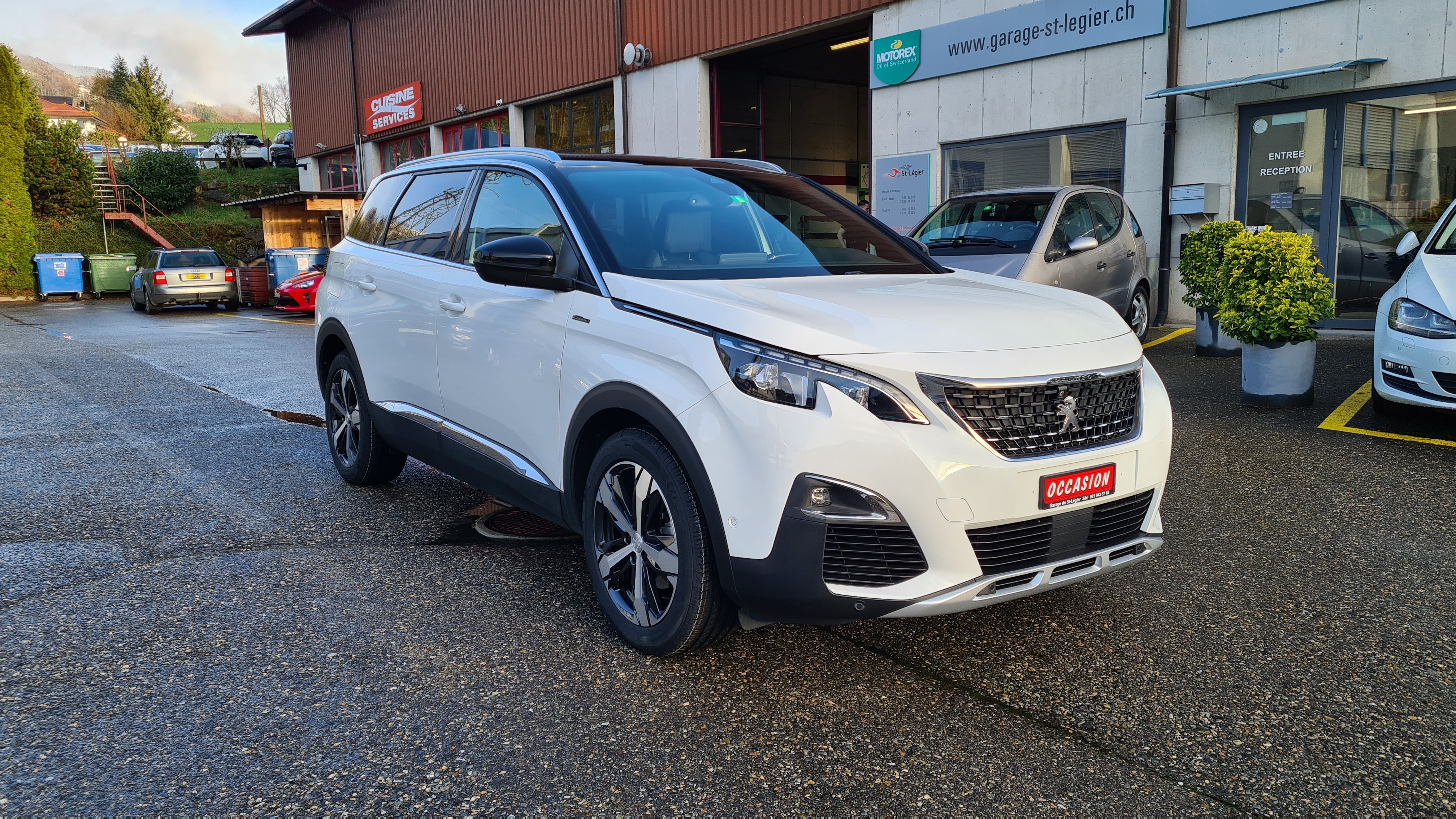 PEUGEOT 5008 1.5 BlueHDi GT Line EAT