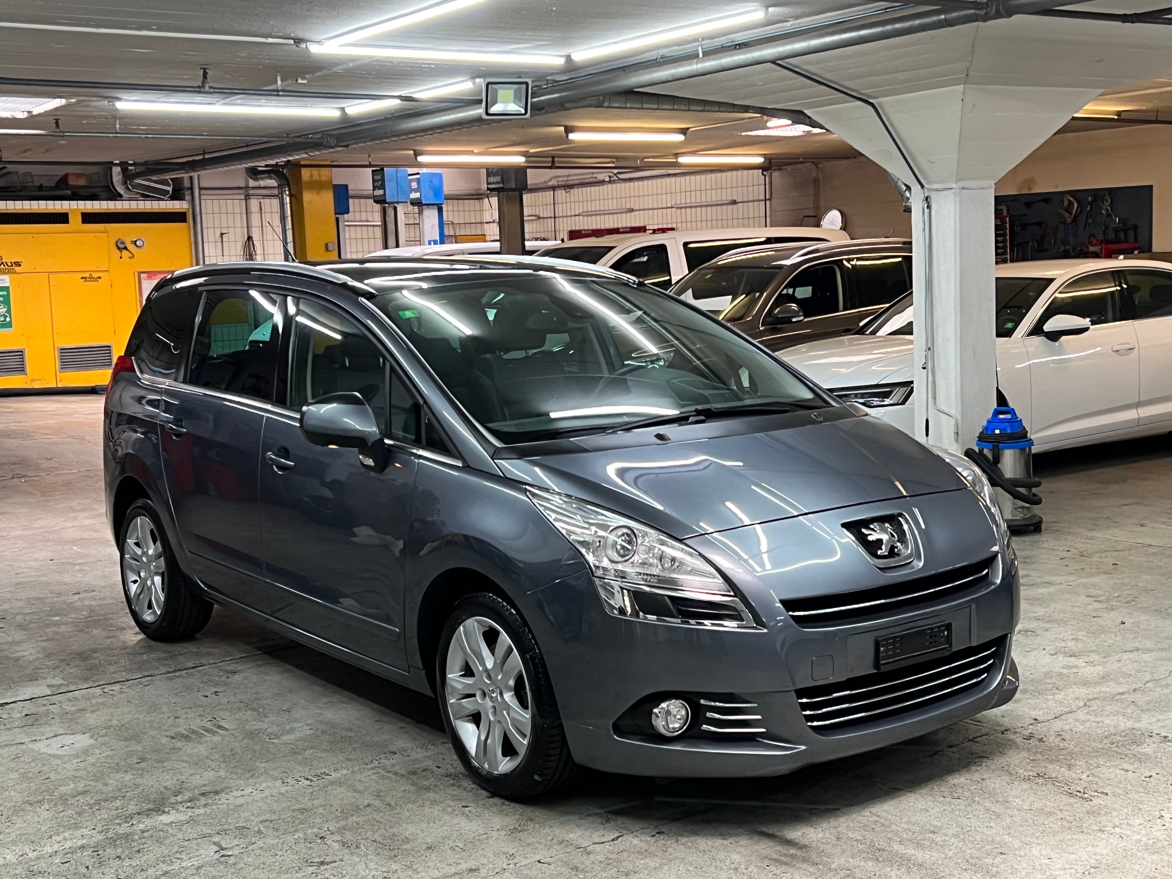 PEUGEOT 5008 1.6 16V T Sport Pack Automatic