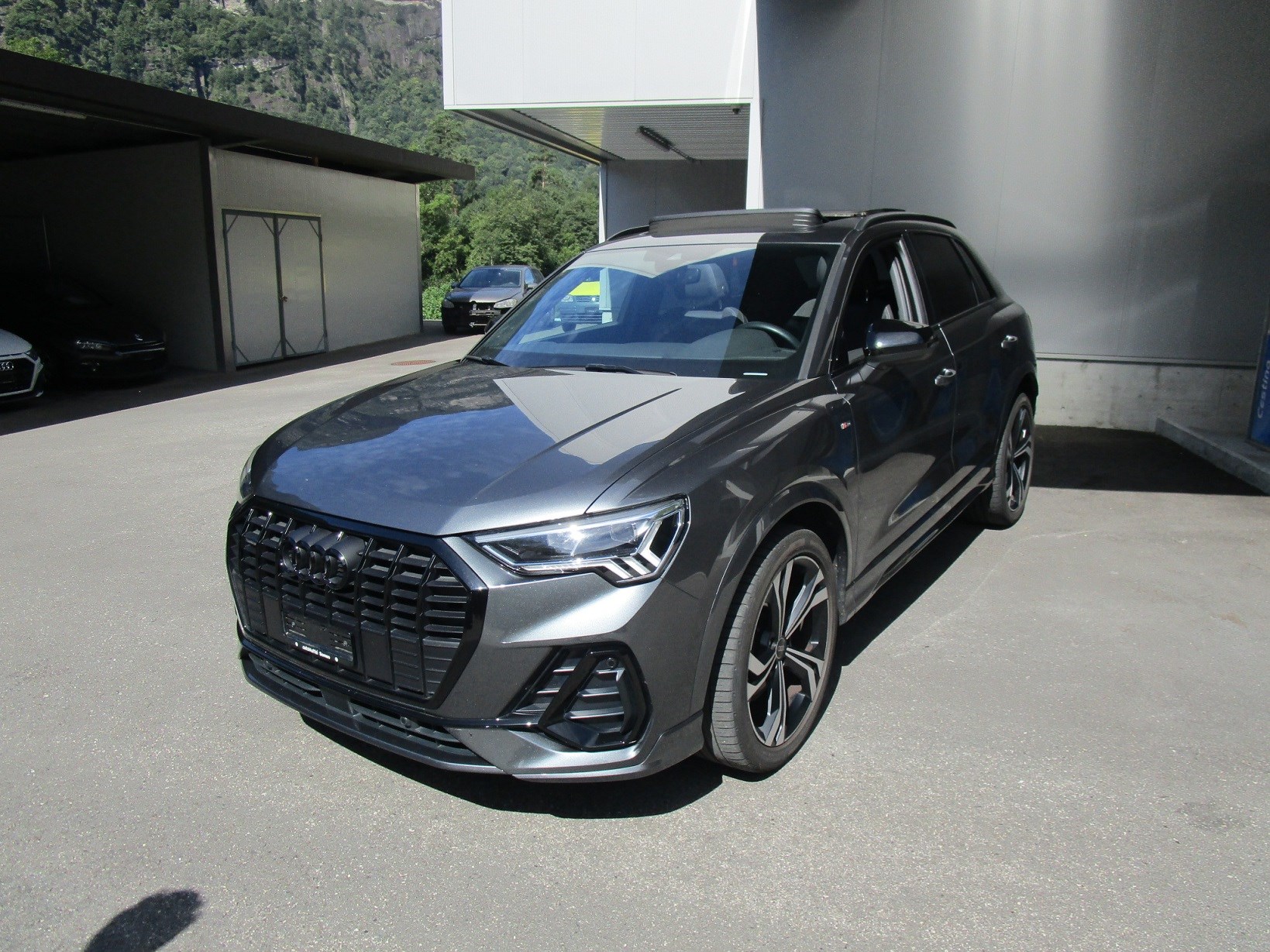 AUDI Q3 40 TDI S line quattro S-tronic