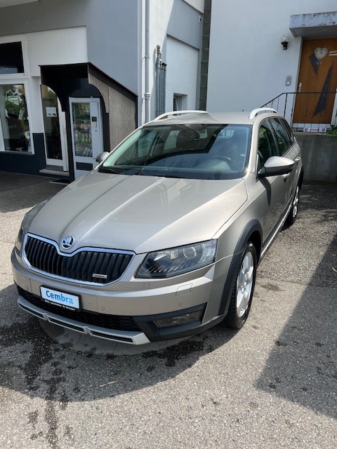 SKODA Octavia Combi 2.0 TDI Scout 4x4 DSG