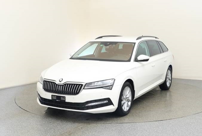 SKODA Superb Combi 2.0 TDi Ambition 4x4 DSG