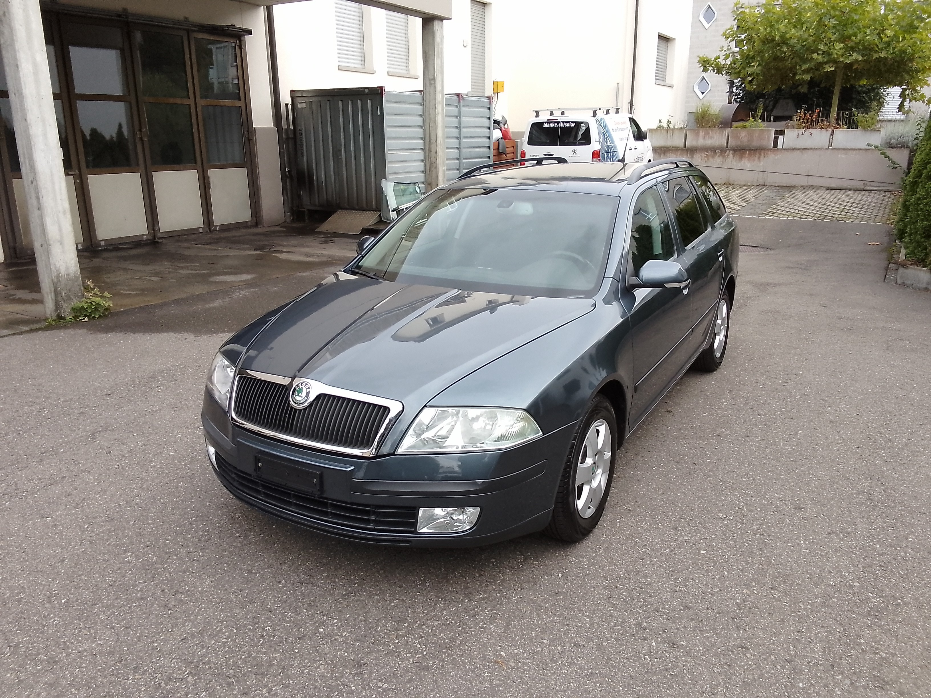 SKODA Octavia 2.0 FSI Elegance