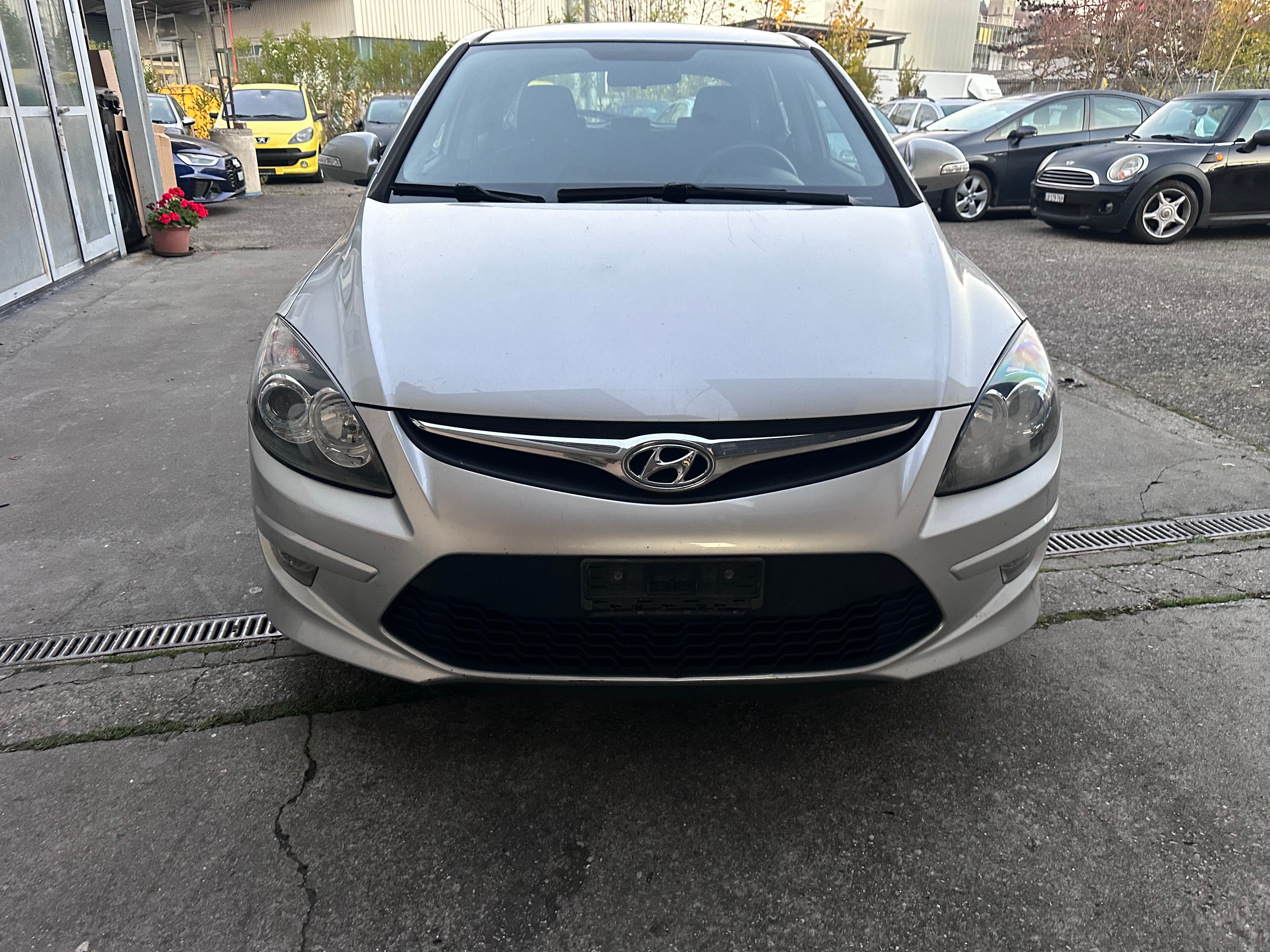 HYUNDAI i30 1.6 CRDi Swiss Plus Edition