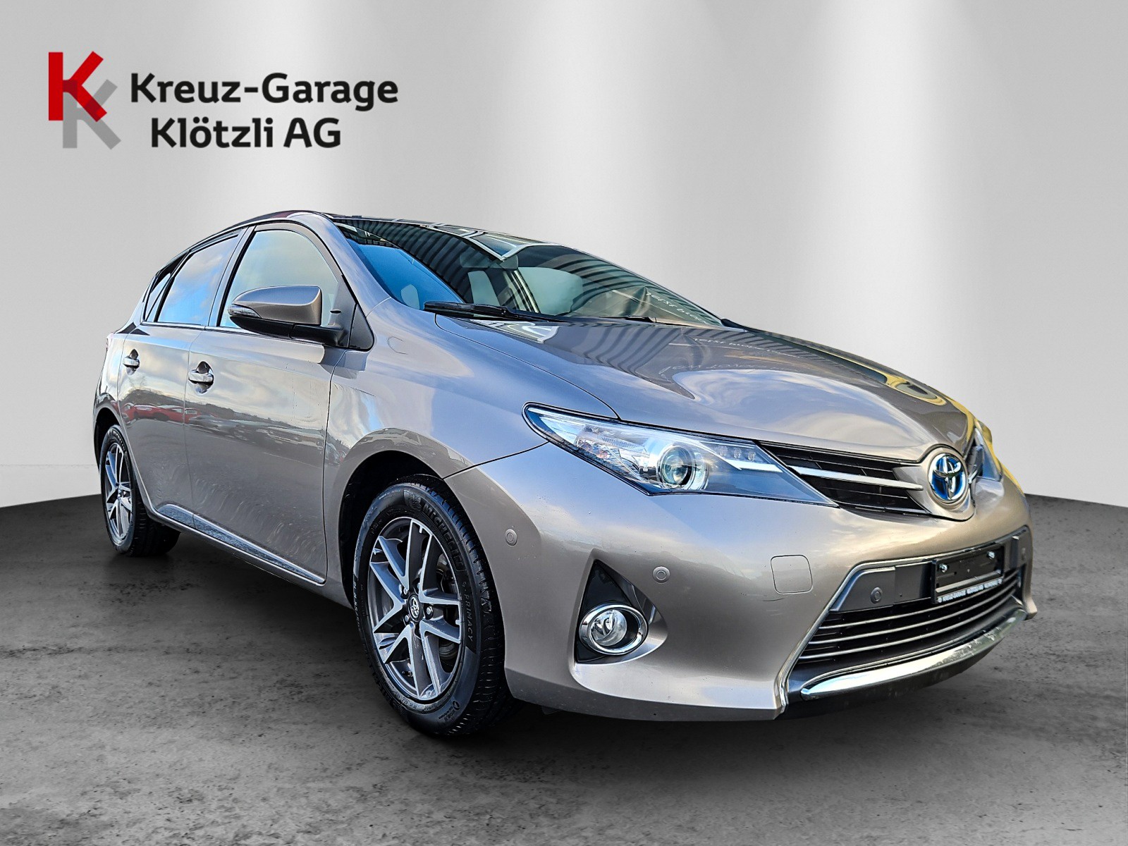 TOYOTA Auris 1.8 16V HSD Linea Luna