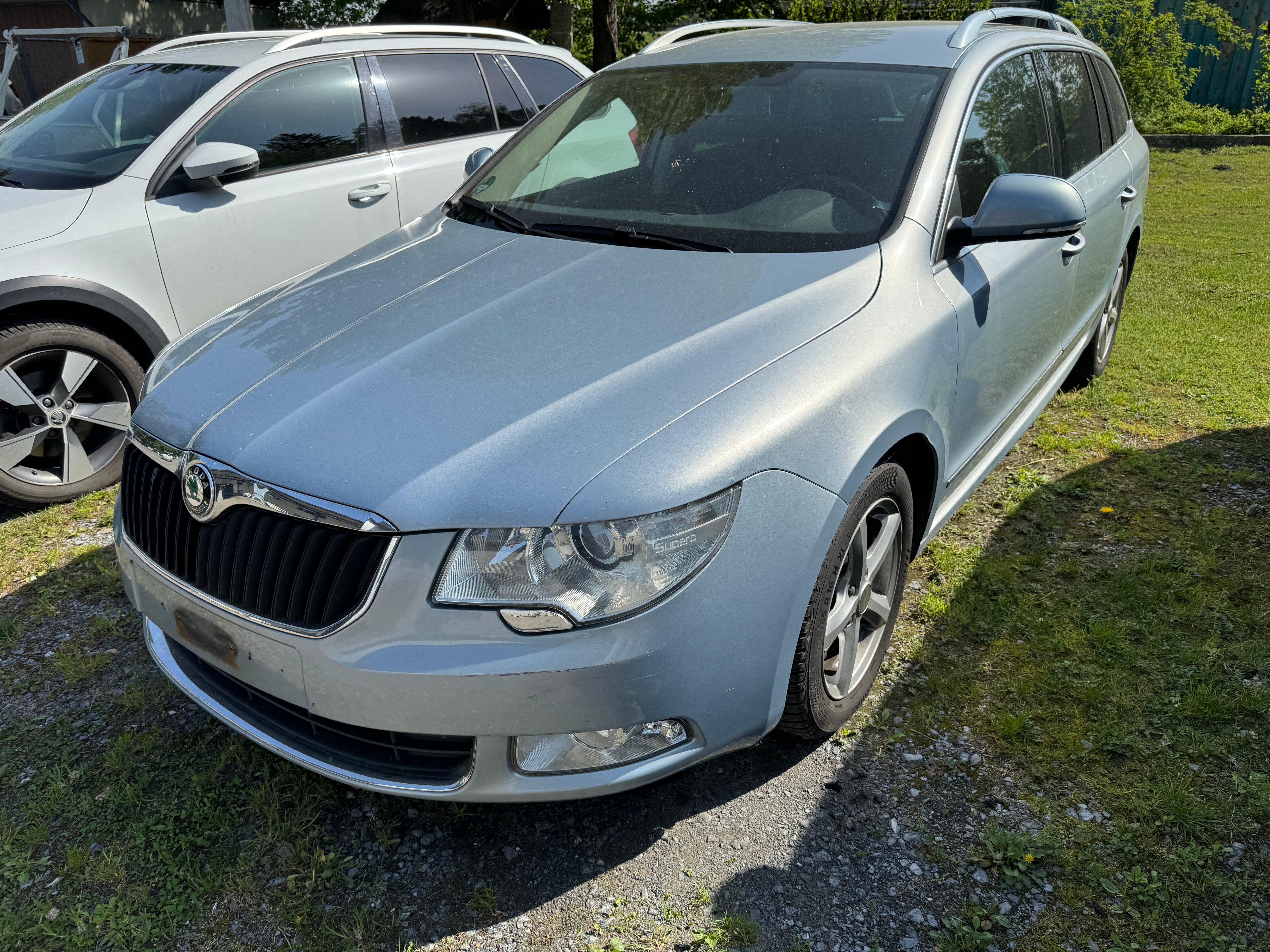 SKODA Superb 2.0 TDi Elegance DSG