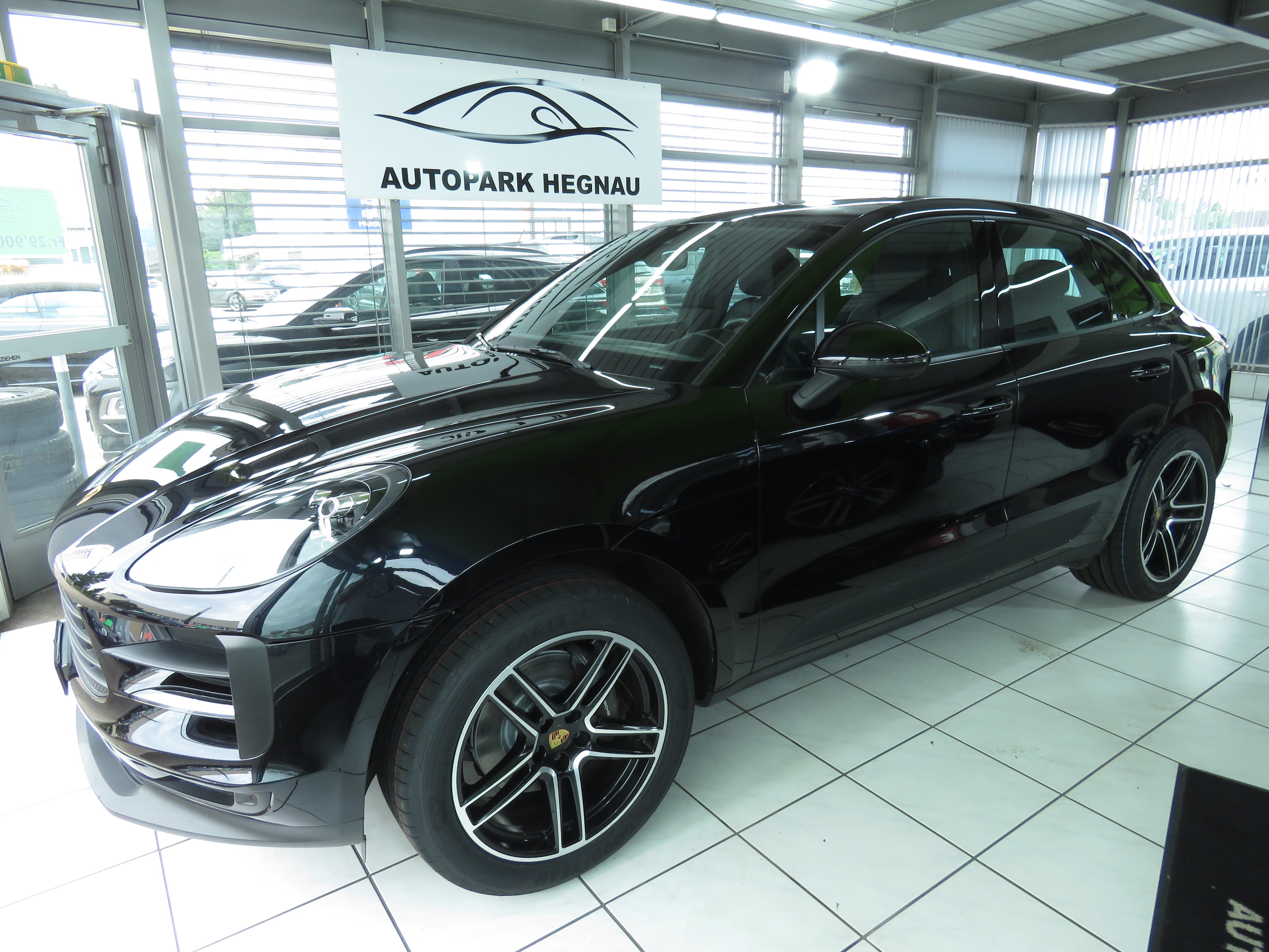 PORSCHE Macan PDK