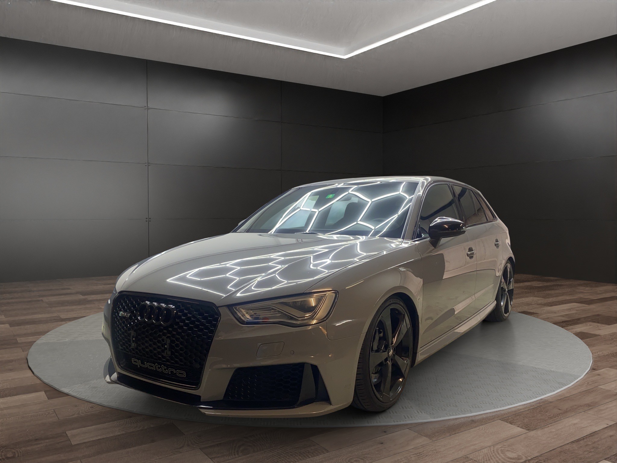 AUDI RS3 2.5 TSI quattro S-tronic