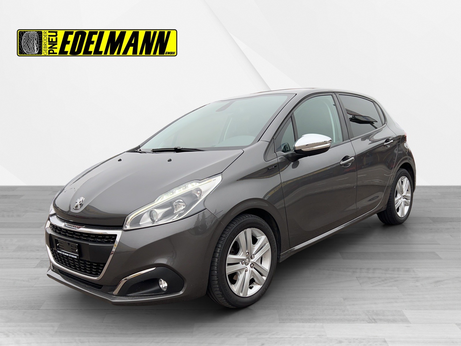 PEUGEOT 208 1.2 PureTech Signature