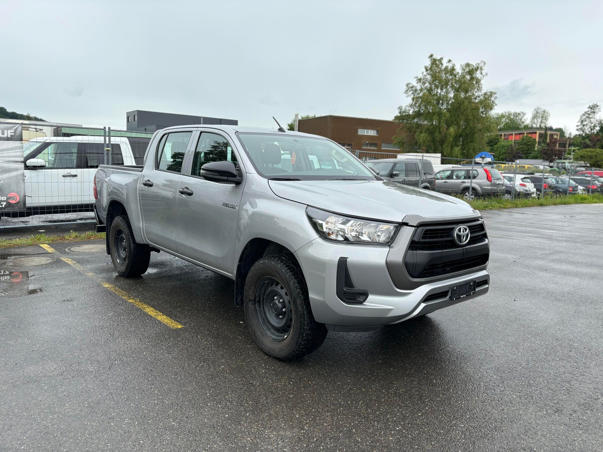 TOYOTA Hilux 2.4D-4D Style Double Cab 4x4