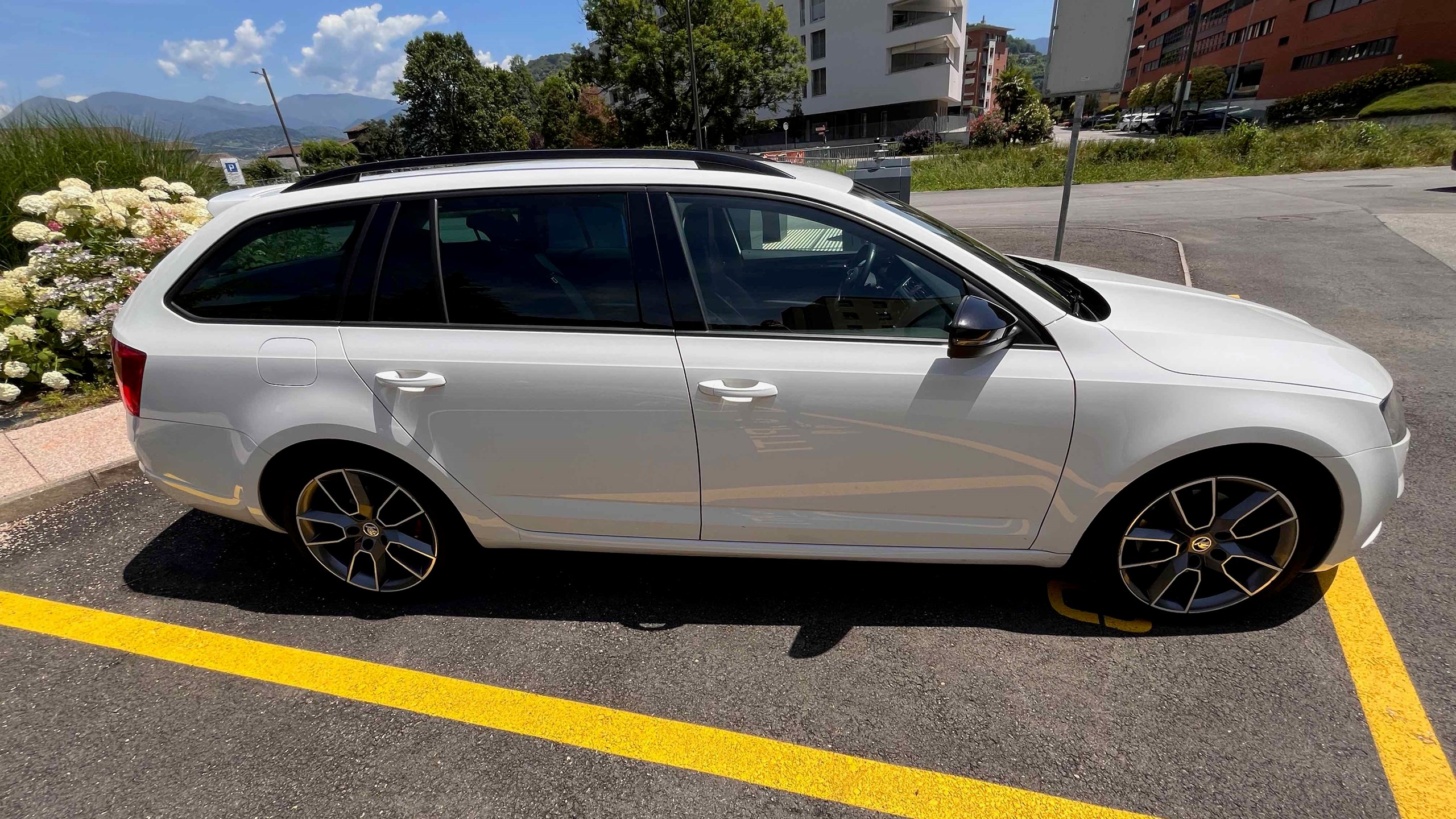 SKODA Octavia Combi 2.0 TDI RS 4x4 DSG