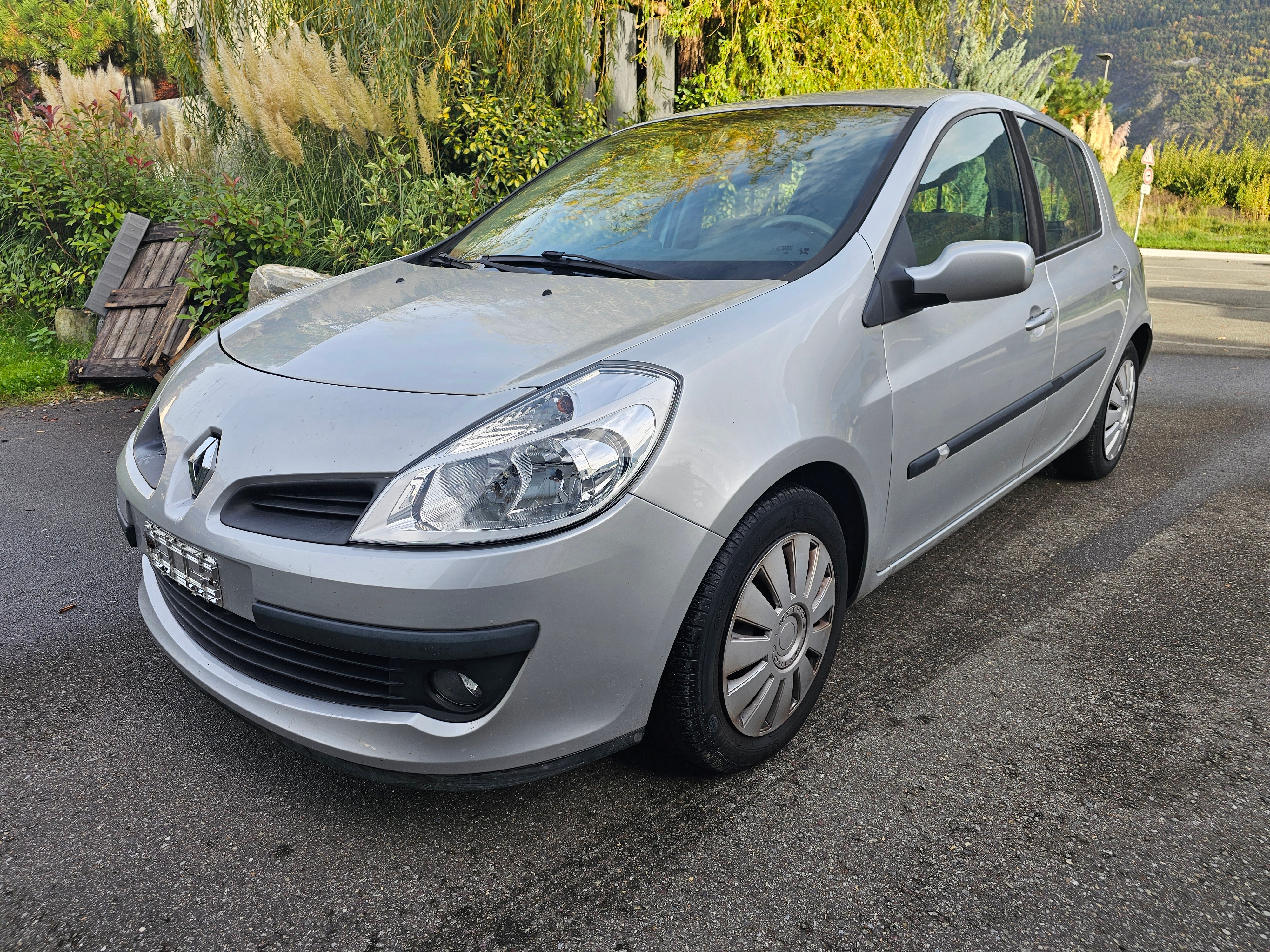 RENAULT Clio 1.6 16V Dynamique