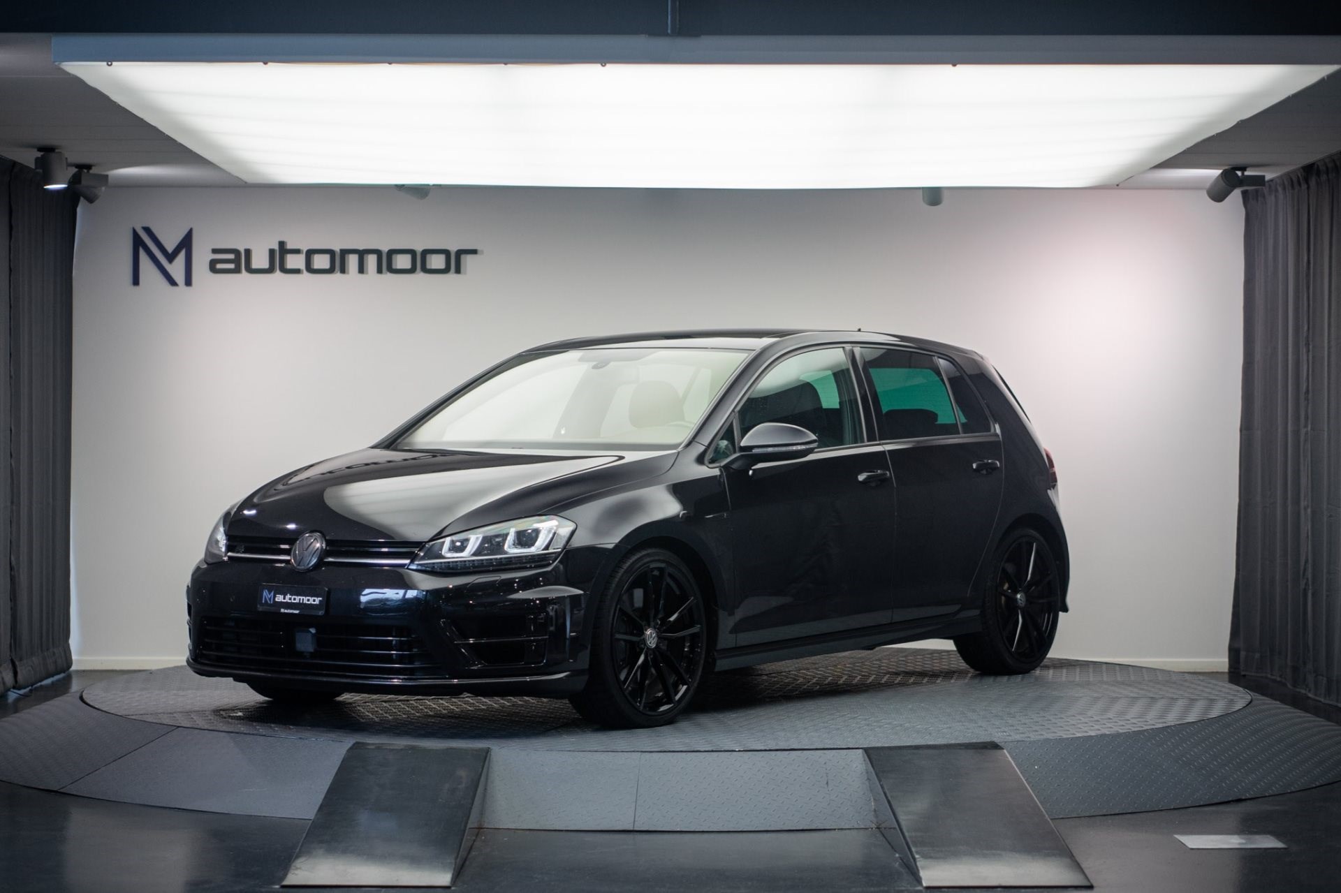 VW GOLF 2.0 TSI R 4Motion DSG *CH-Fahrzeug*