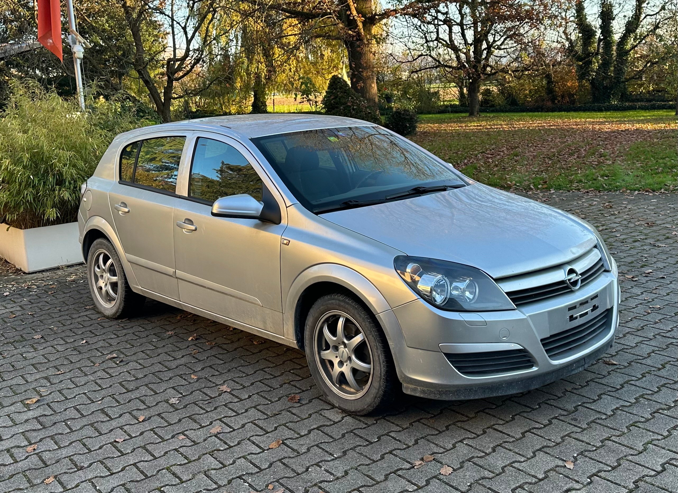 OPEL Astra 1.6i 16V TP (Essentia)