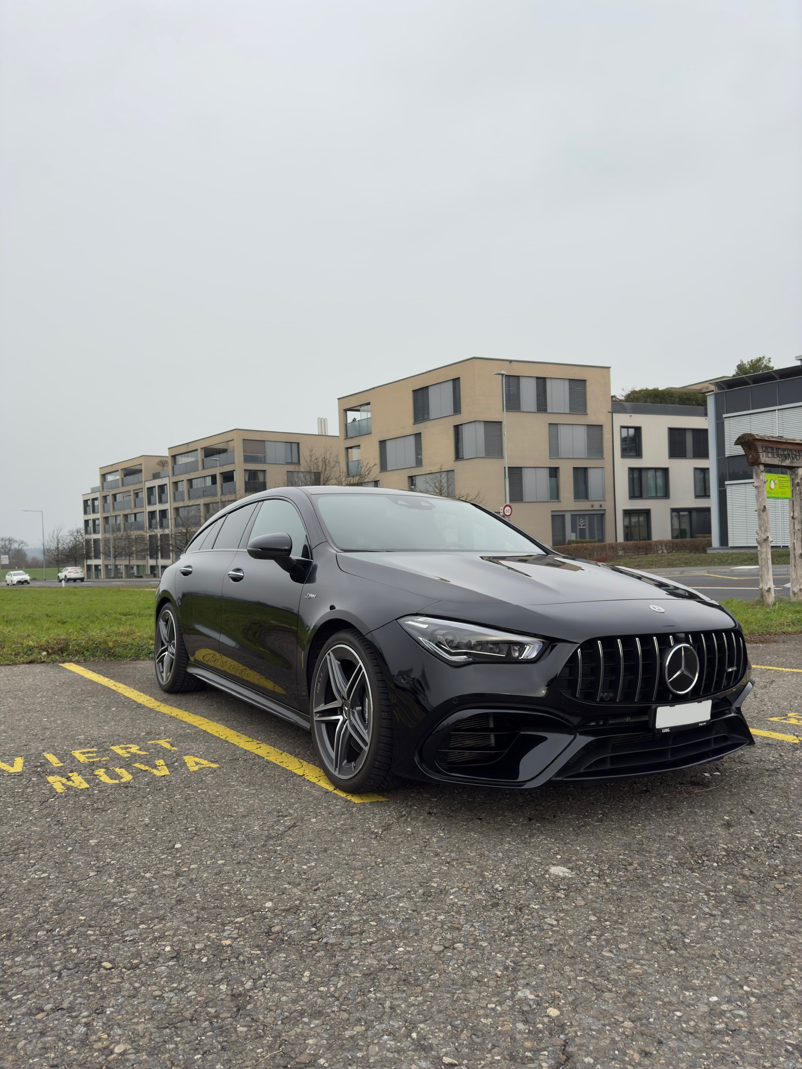 MERCEDES-BENZ CLA Shooting Brake 45 AMG 4Matic+ 8G-DCT