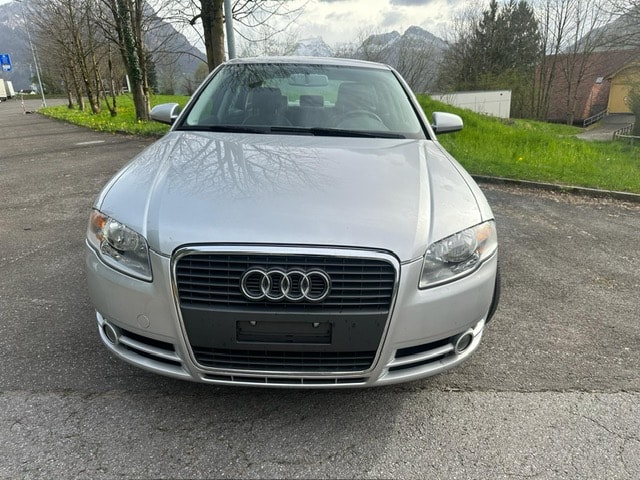 AUDI A4 2.0 Turbo FSI