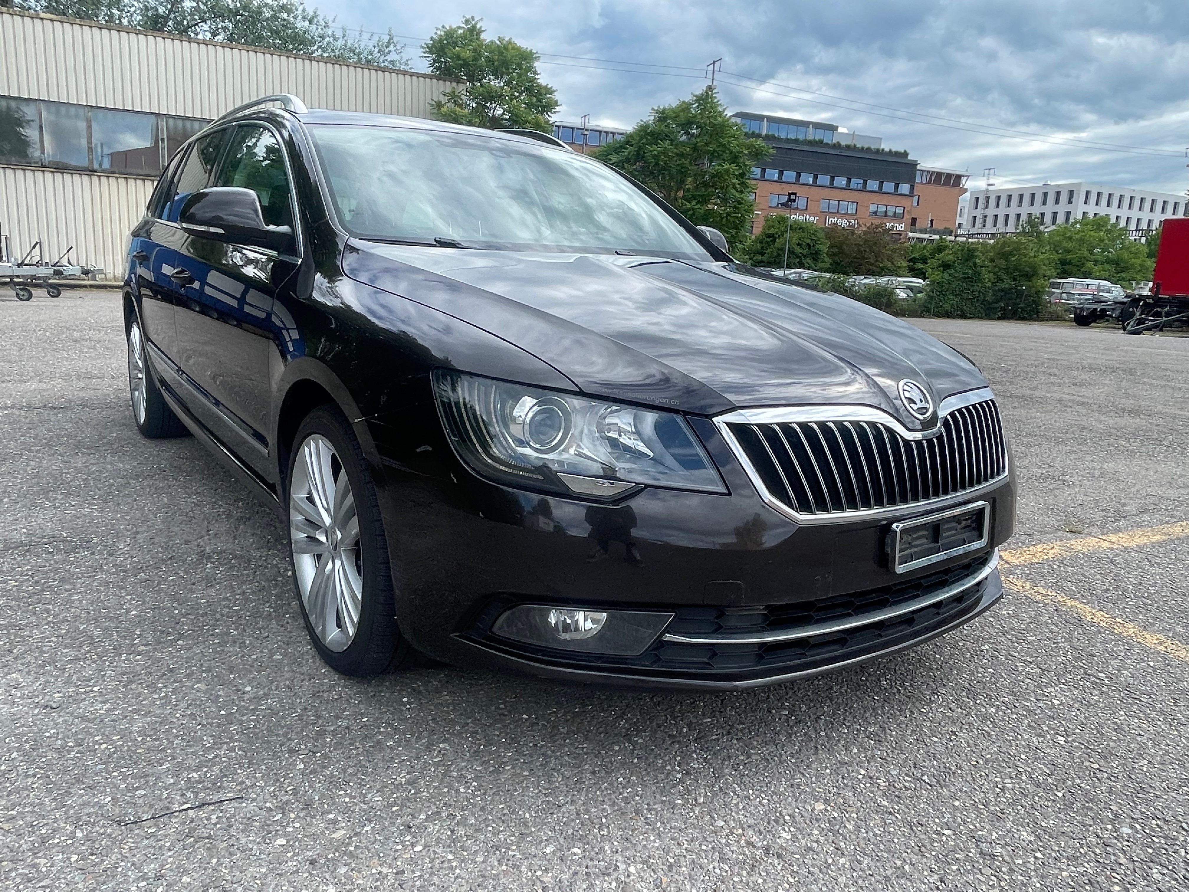 SKODA Superb Combi 2.0 TDi Elegance 4x4 DSG