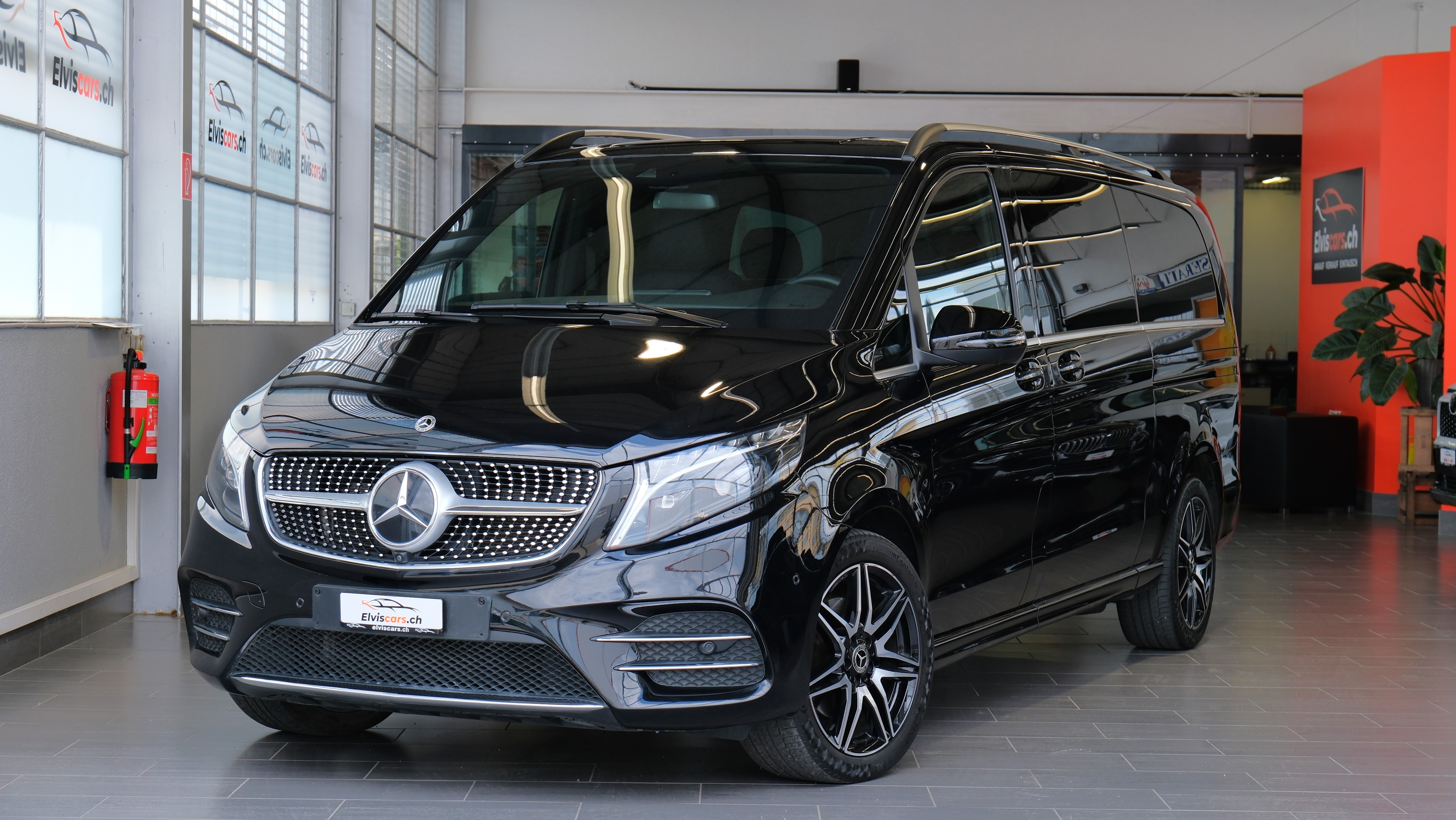 MERCEDES-BENZ V 300 d extralang AMG Line 4Matic 9G-Tronic