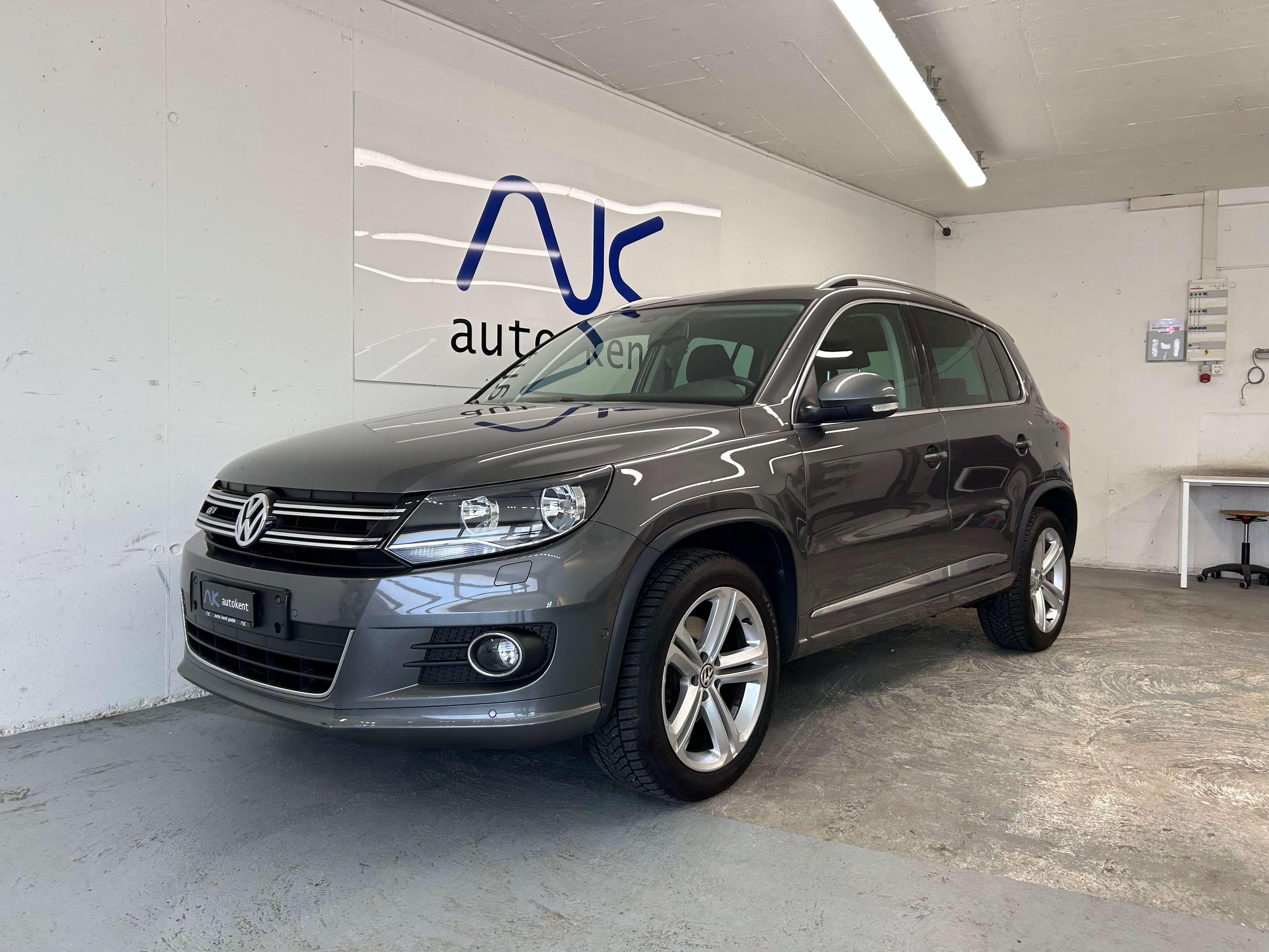 VW Tiguan 1.4 TSI BlueMotion Trend&Fun R Line