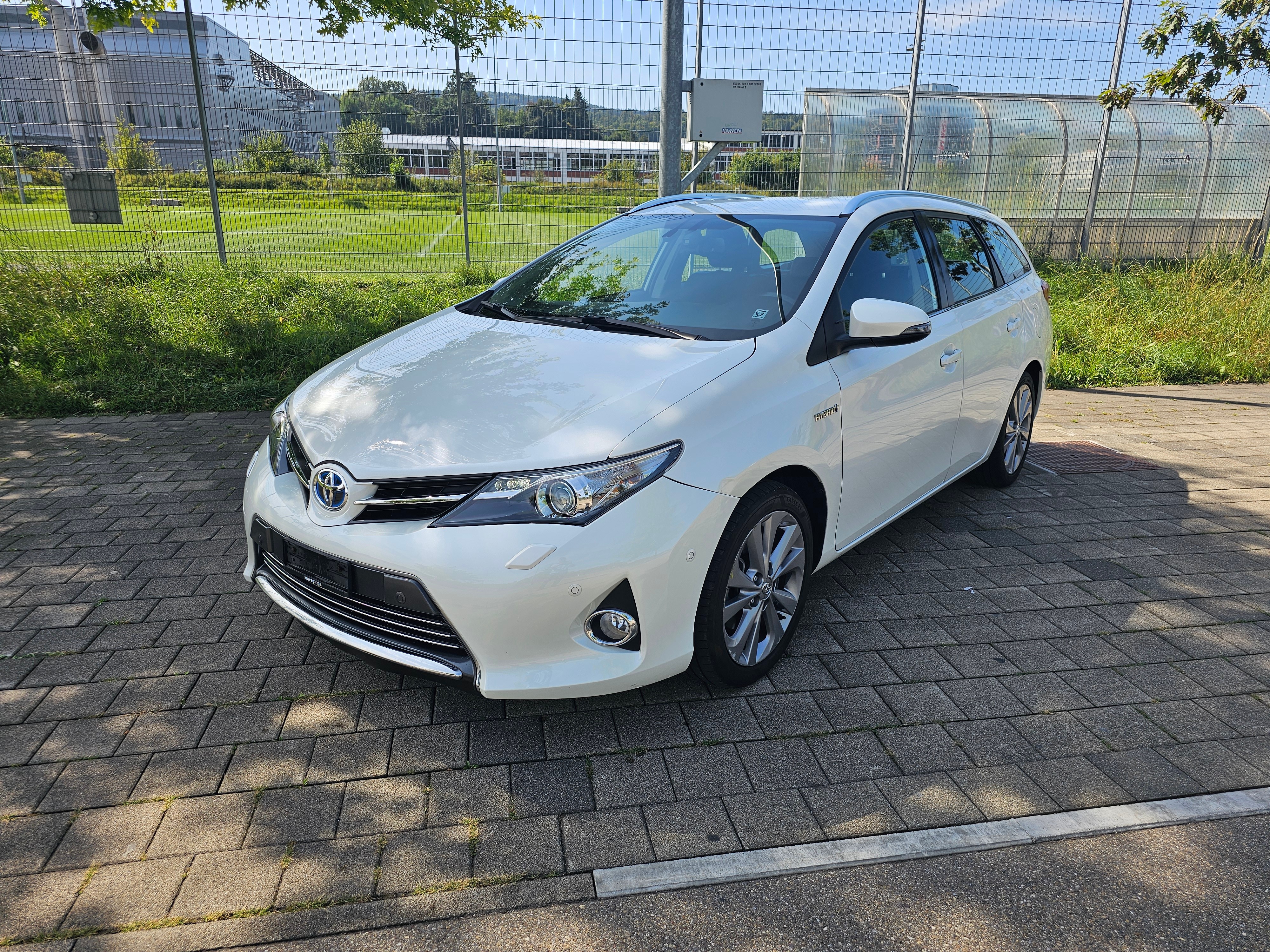 TOYOTA Auris Touring Sports 1.8 16V HSD Linea Sol