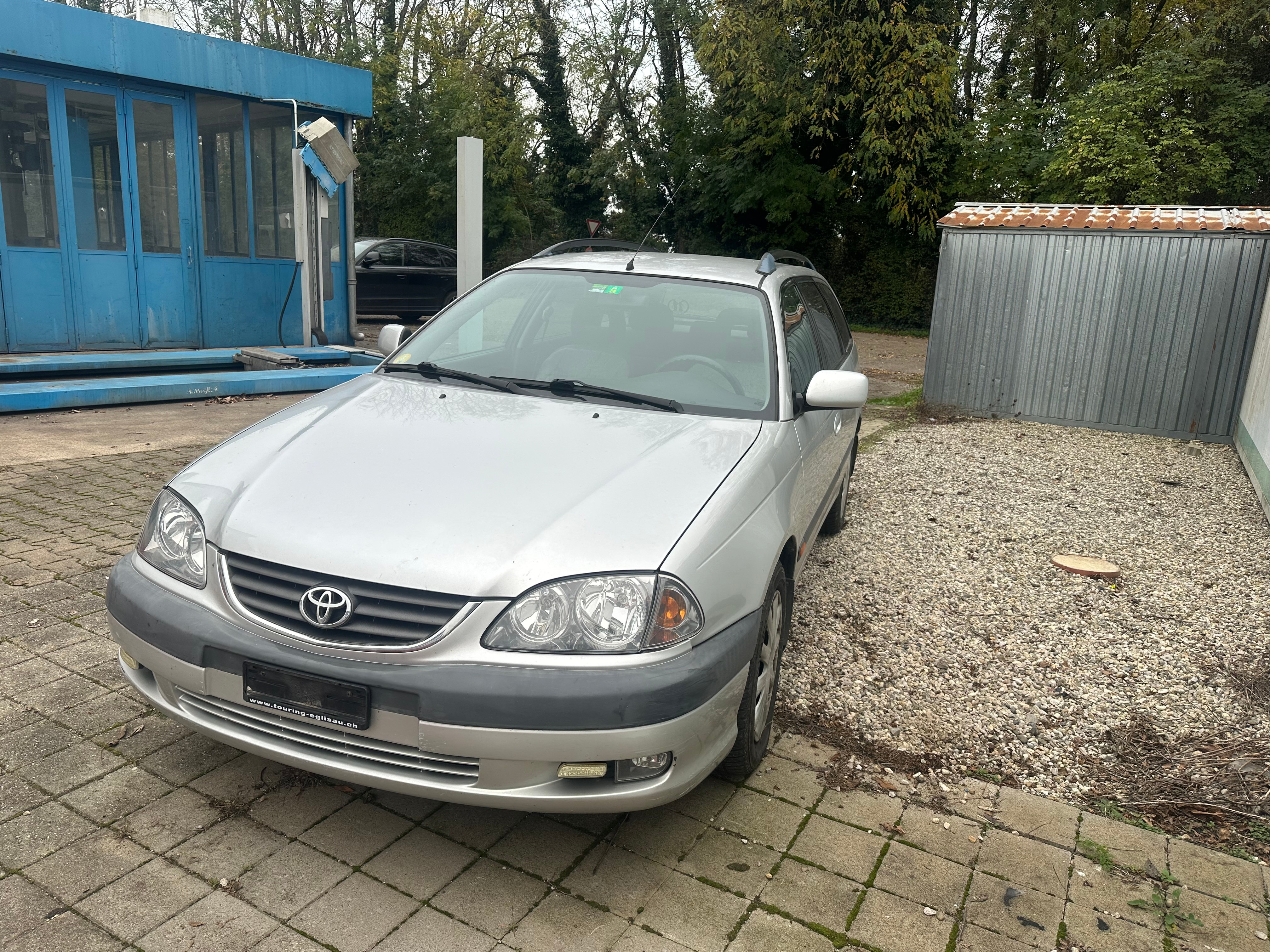 TOYOTA AVENSIS