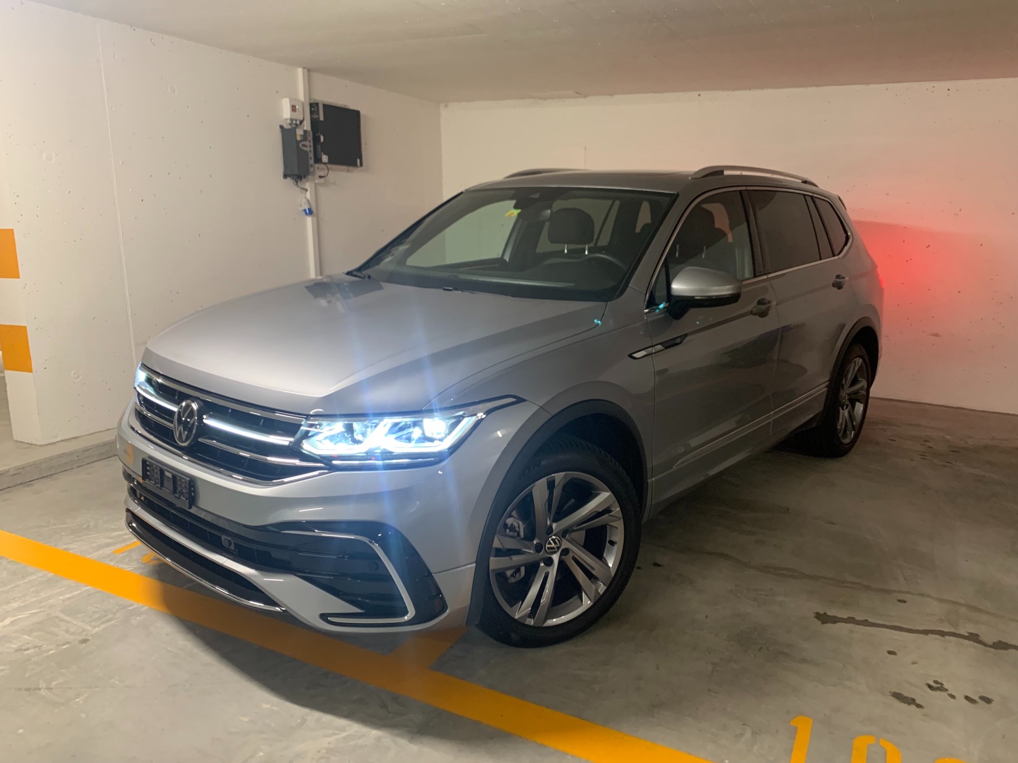 VW Tiguan Allspace 2.0 TDI SCR R-Line 4Motion DSG