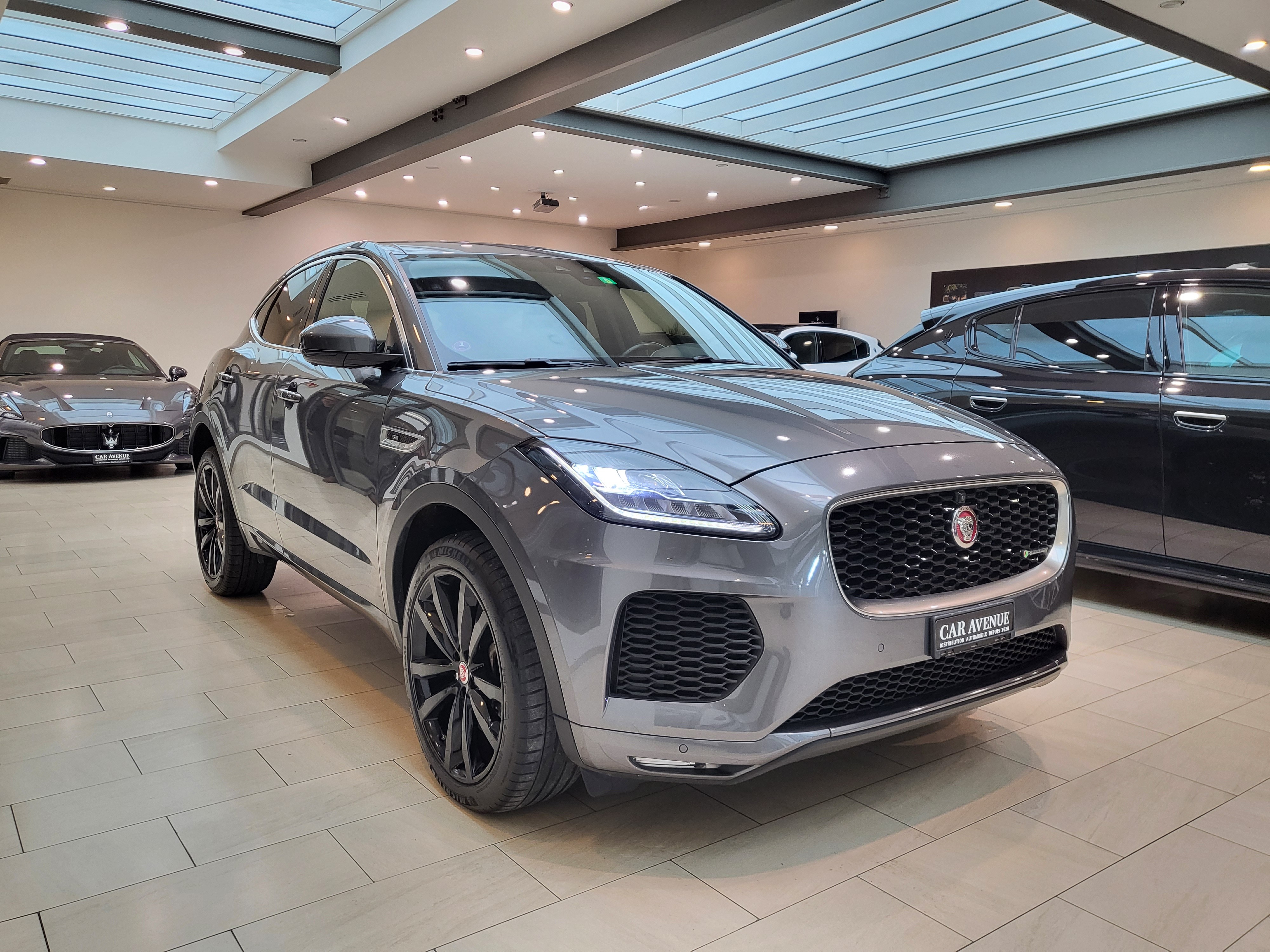 JAGUAR E-Pace 2.0 T 200 R-Dynamic S A