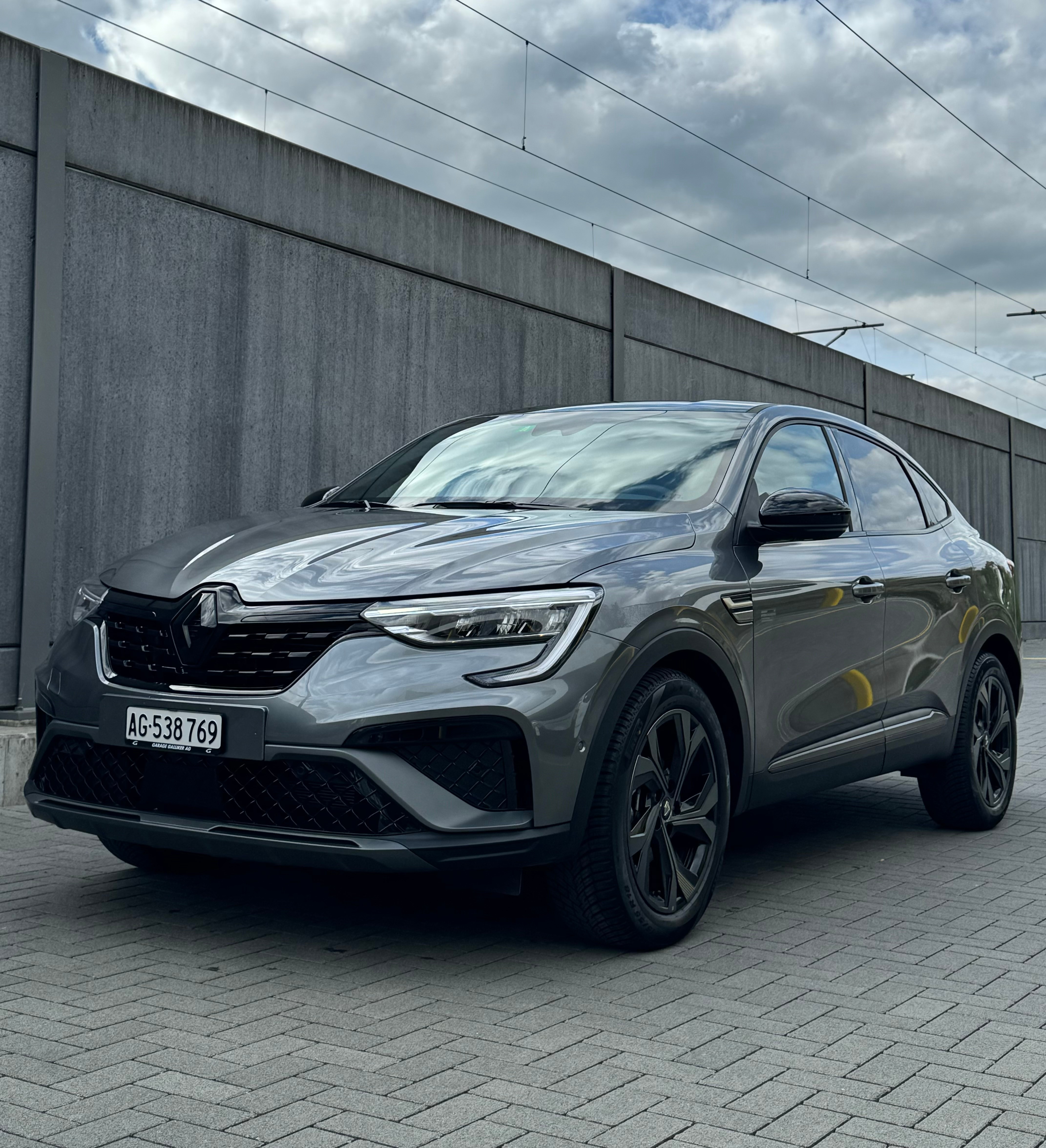 RENAULT Arkana 1.6 E-Tech Engineered