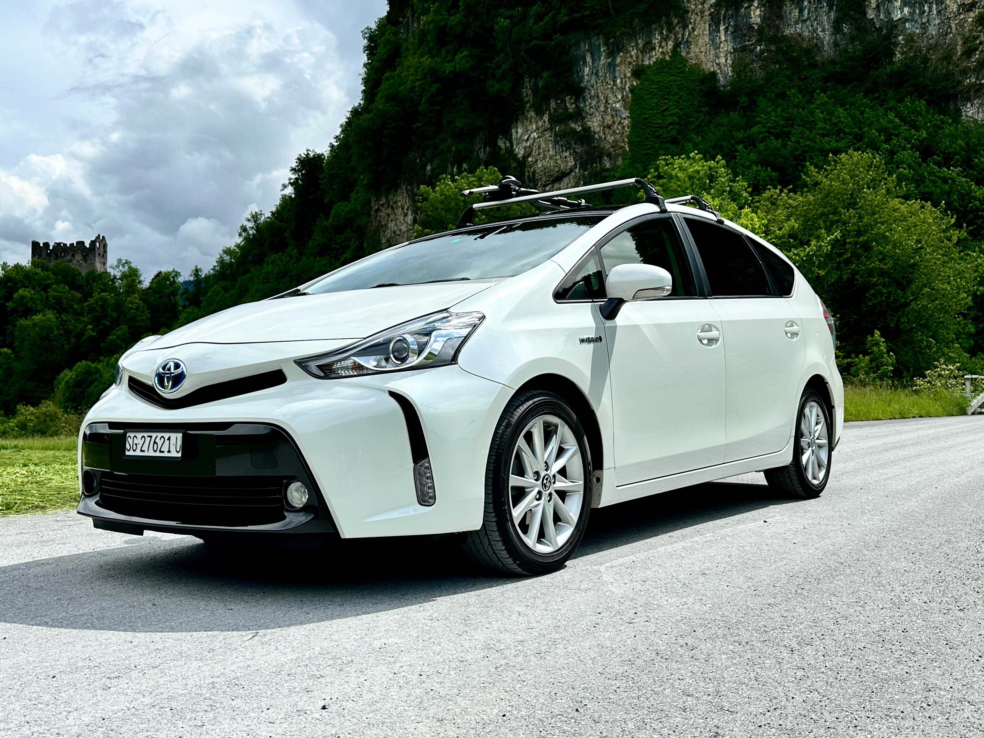 TOYOTA Prius+ 1.8 VVT-i HSD Luna