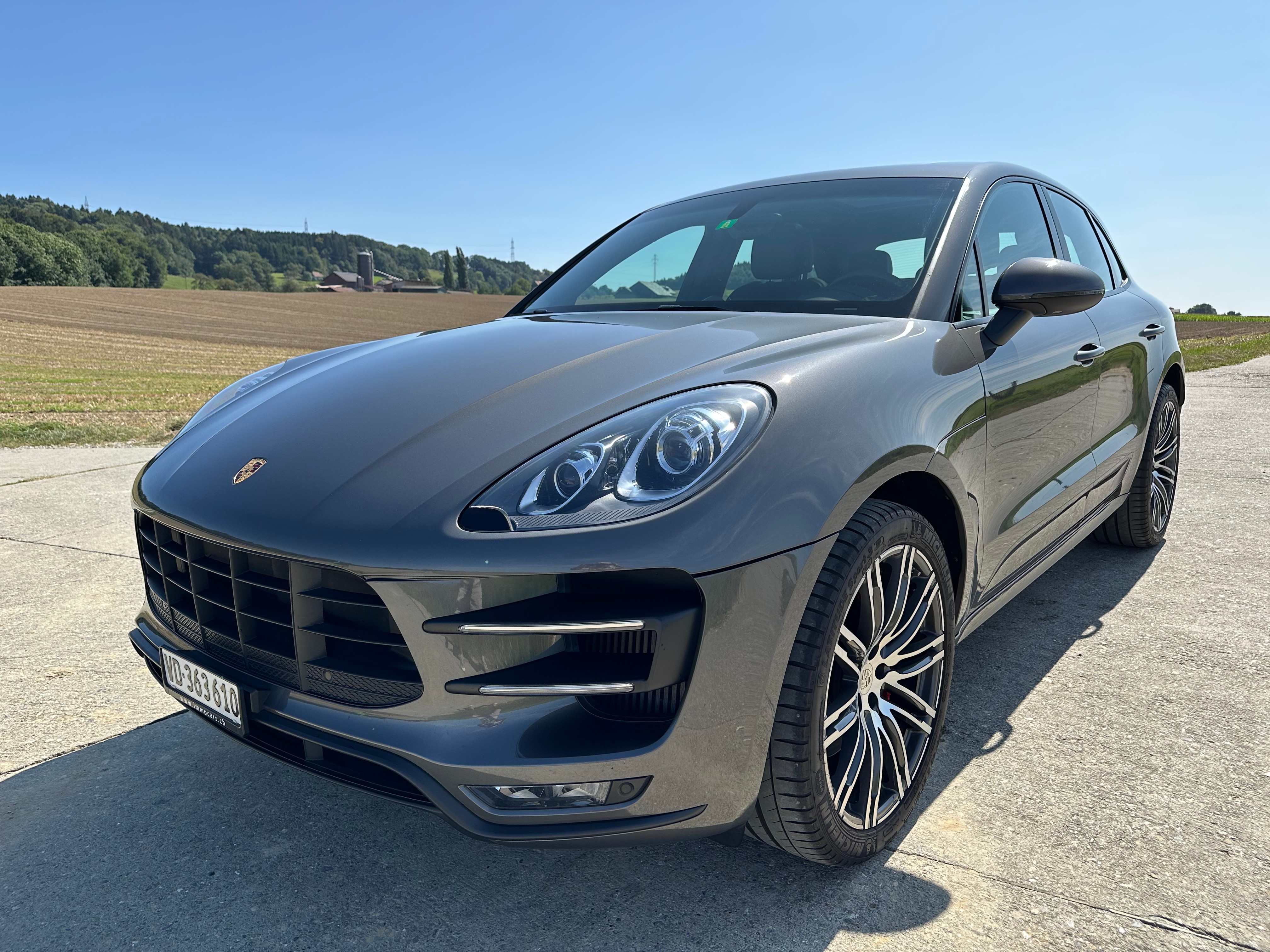 PORSCHE Macan Turbo PDK