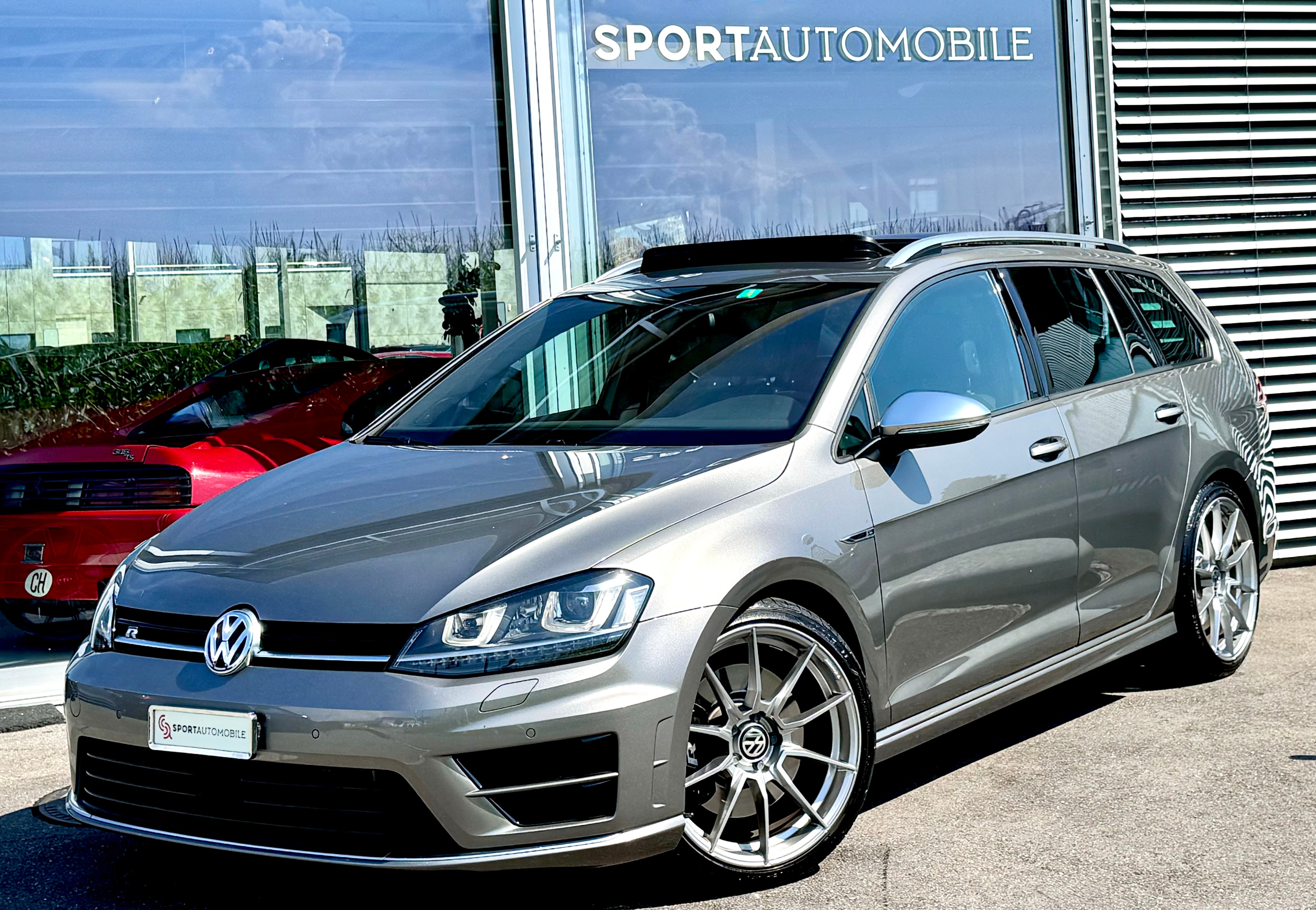 VW Golf Variant 2.0 TSI R 4 Motion DSG