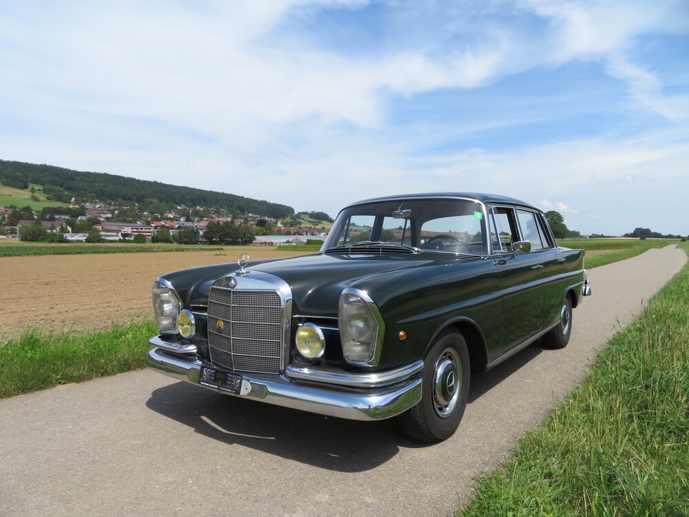 MERCEDES-BENZ 230 S