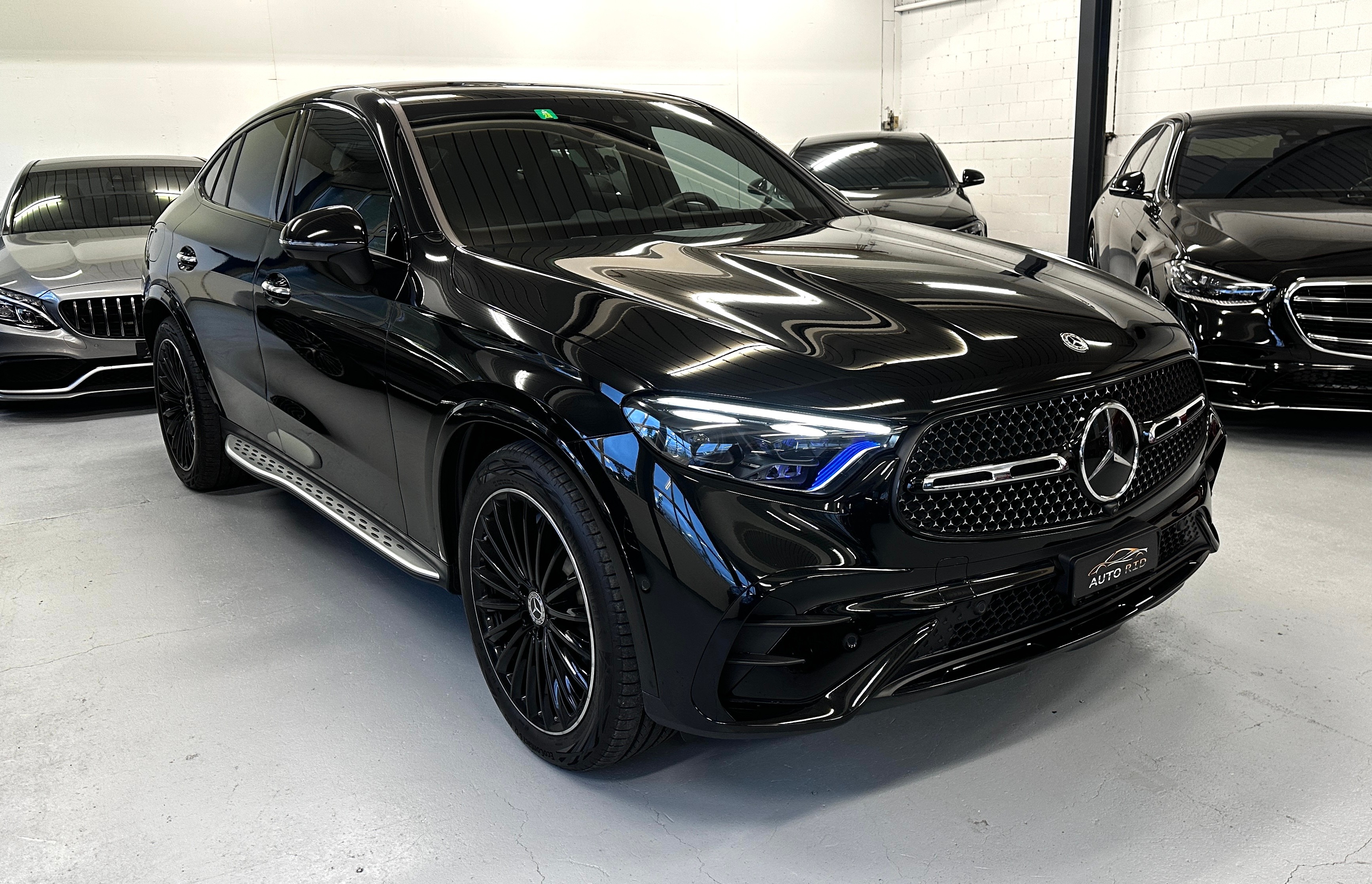 MERCEDES-BENZ GLC 300 4Matic AMG Line 9G-Tronic